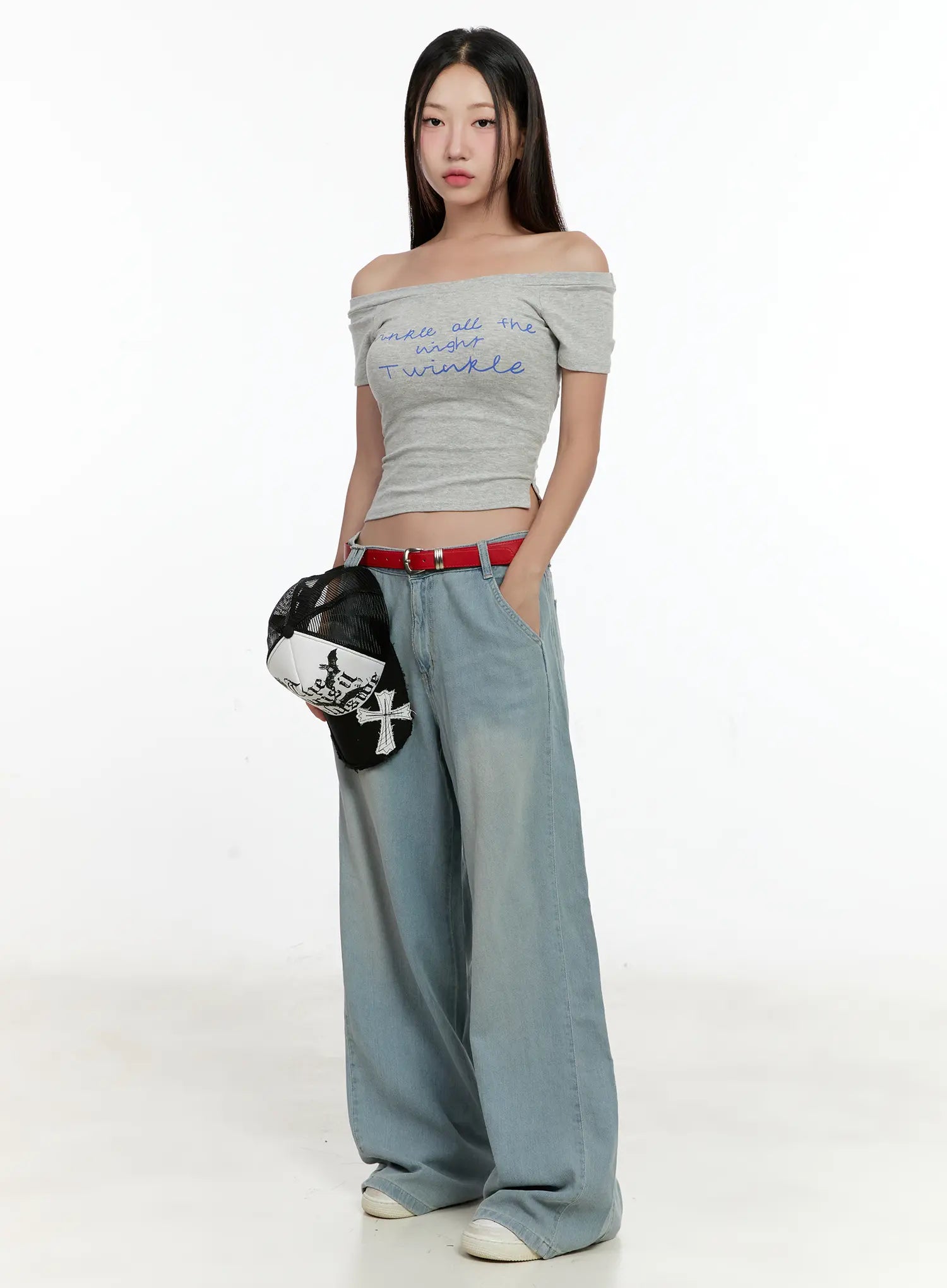 Off-Shoulder Graphic Top CL531