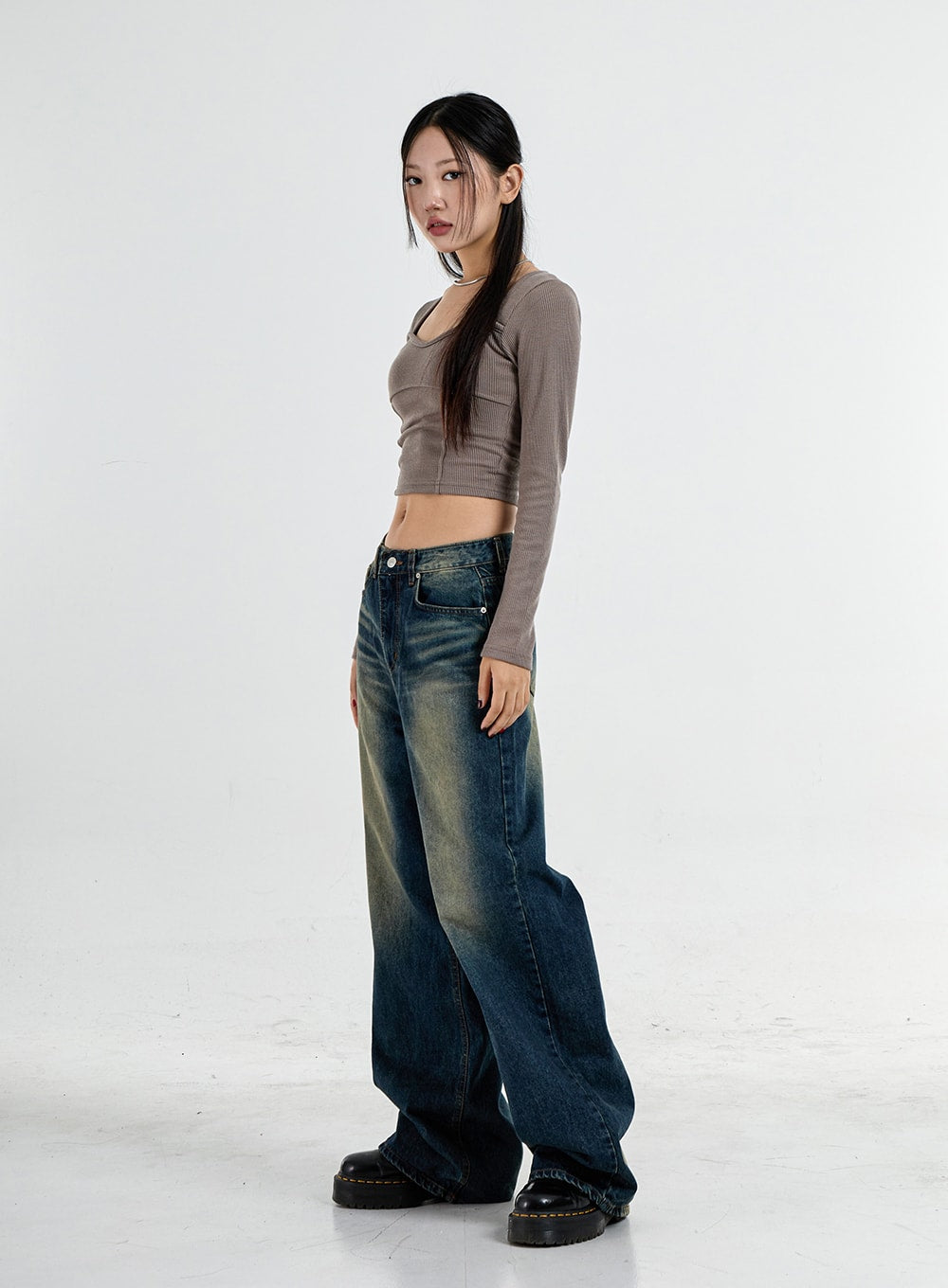 Heart Neck Crop T-Shirt CO11