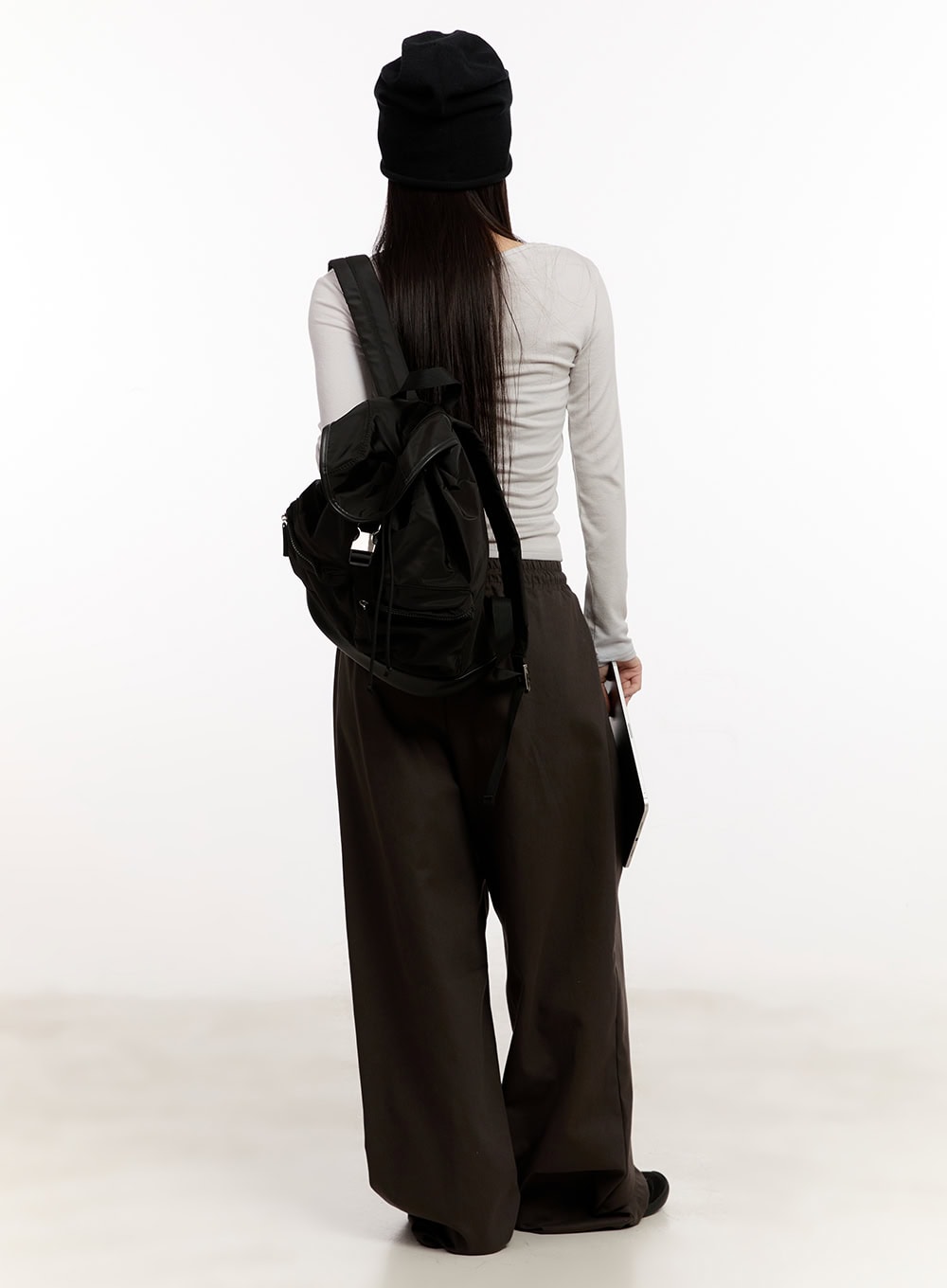 Slim-Fit Graphic Crop Top CM507