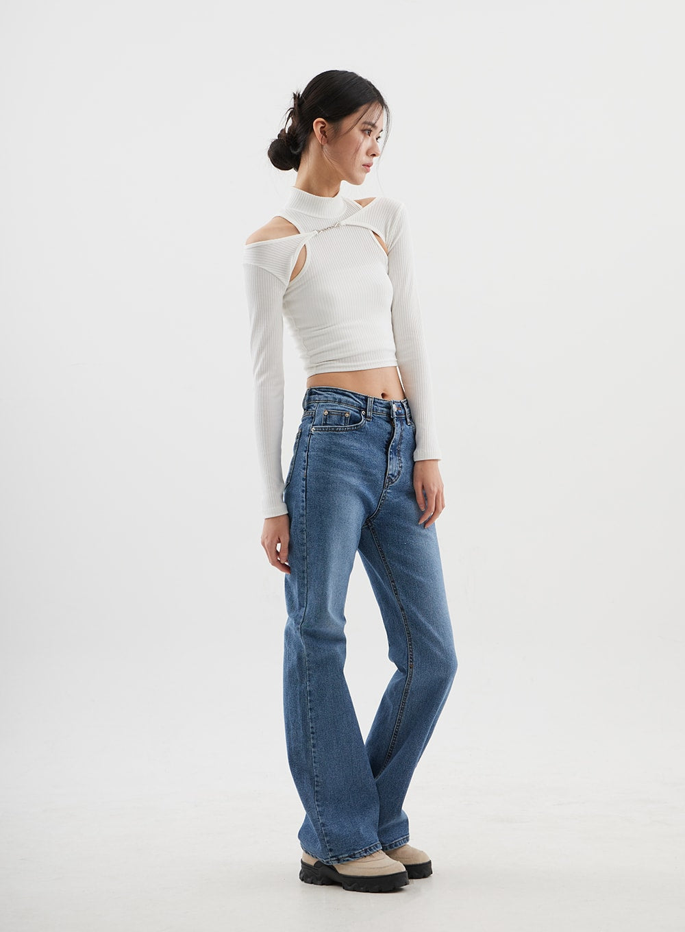 Slim Fit Bootcut Jeans CJ311