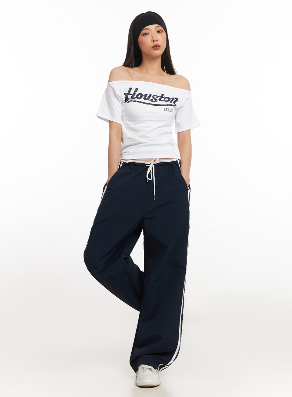 Cotton Graphic Off-Shoulder T-Shirt IA507