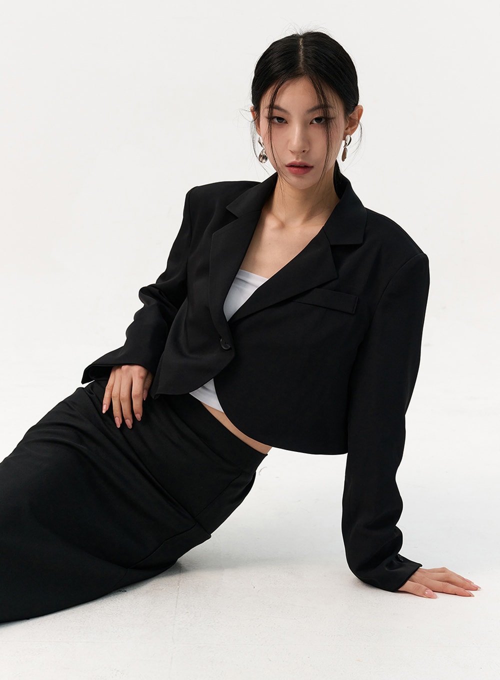 Solid Single Button Crop Jacket IO320