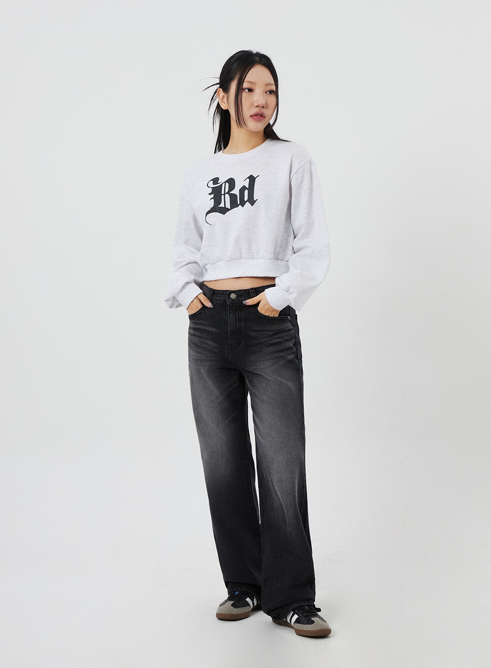 Graphic Cropped Sweatshirt CF327