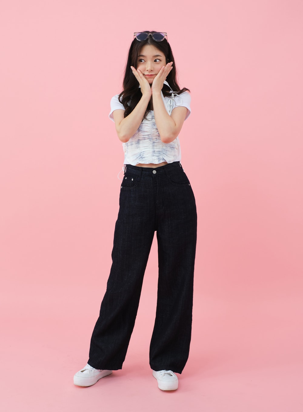 Deep Round Neck Basic Crop T-Shirt BU5