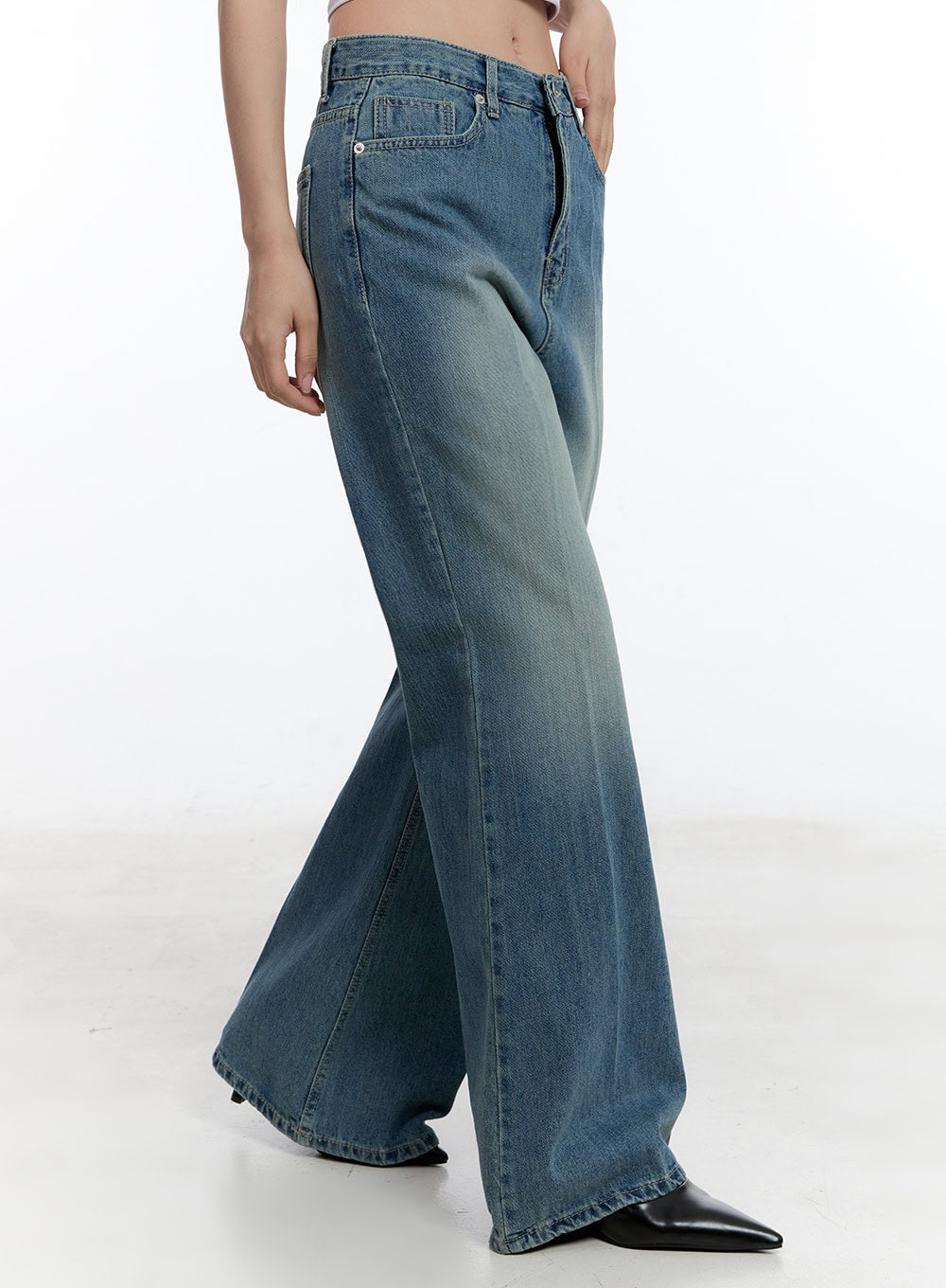 Aliya Washed Bootcut Jeans IU503