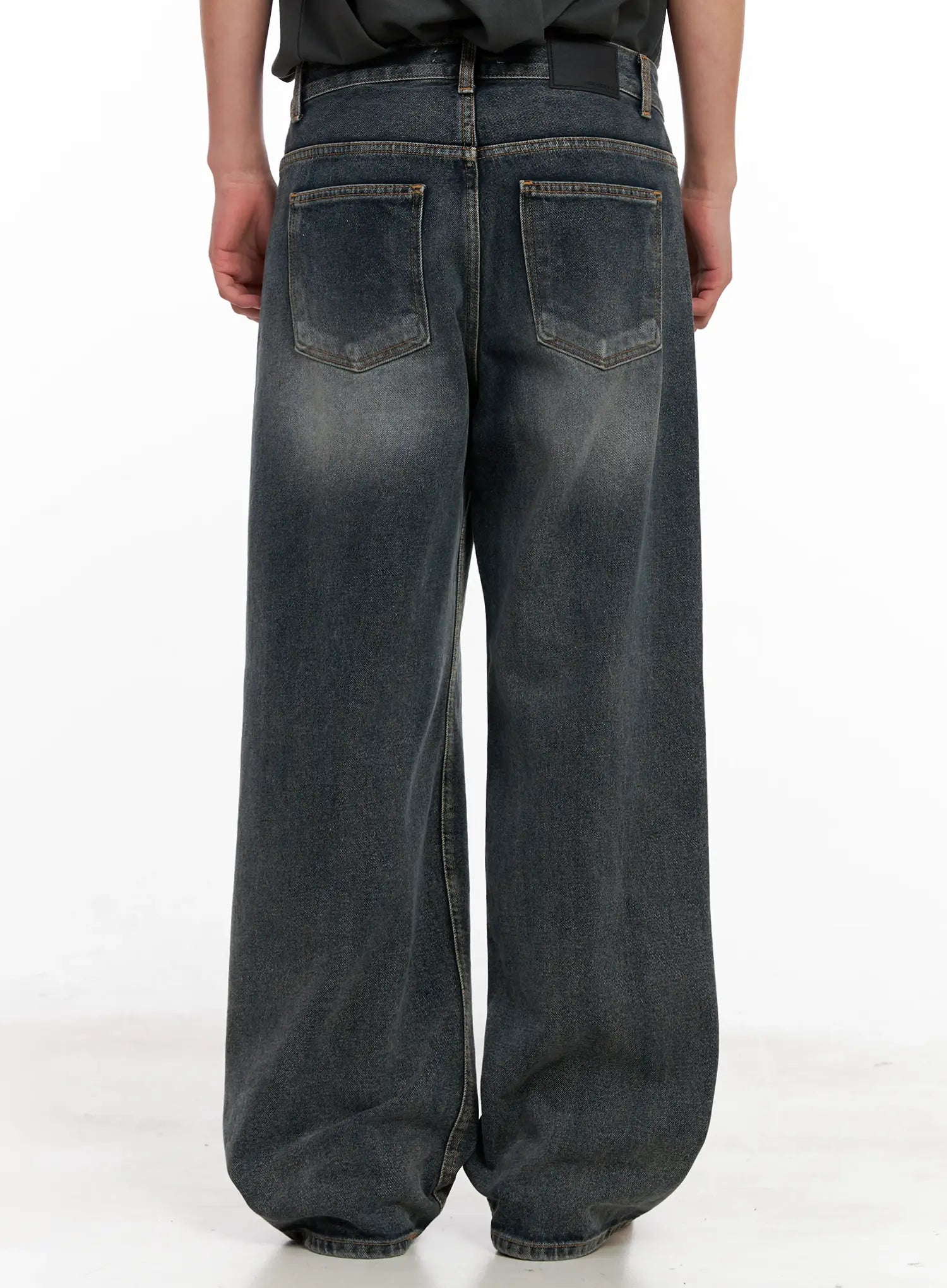 Men's Washed Wide-Leg Jeans IL518