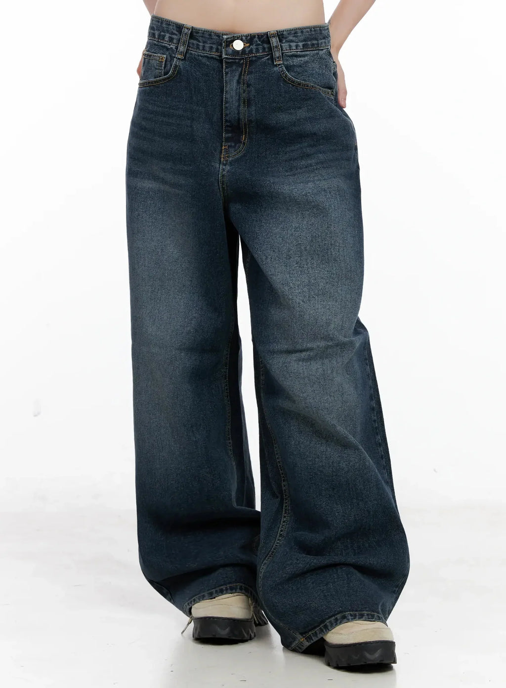 Mashiro Vintage-Wash Wide Jeans IL531