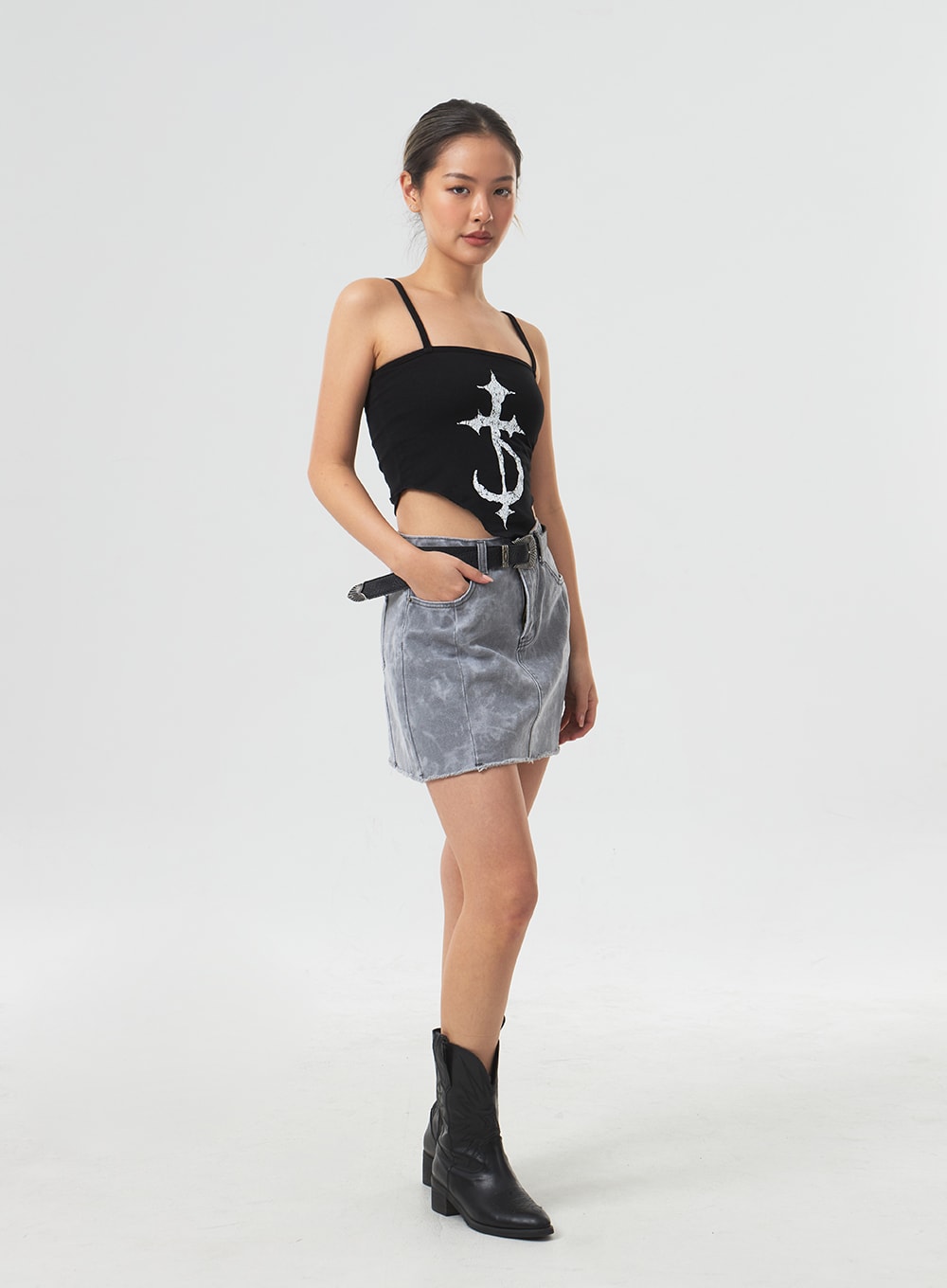 Thin Strap Graphic Top CM329