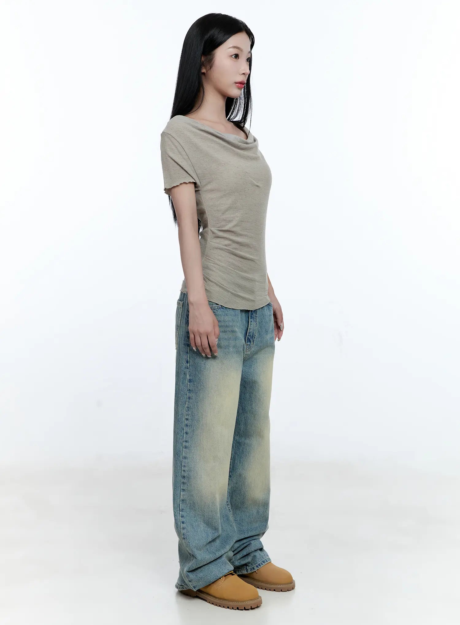 Versatile Off-Shoulder Shirred Top CG507