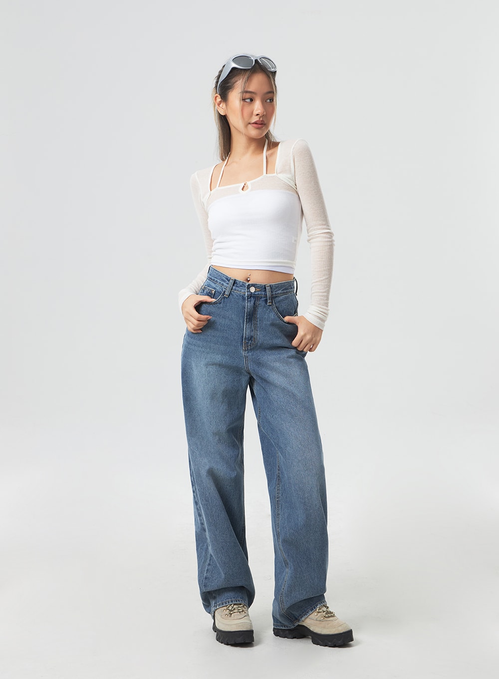 Wide Leg Mid-Wash Jeans CM331