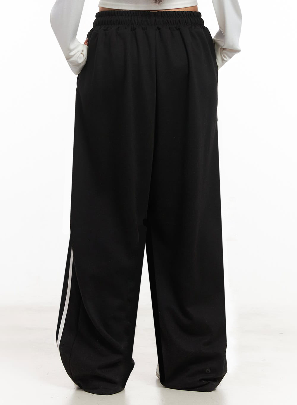 String Buttoned Trackpants IM524