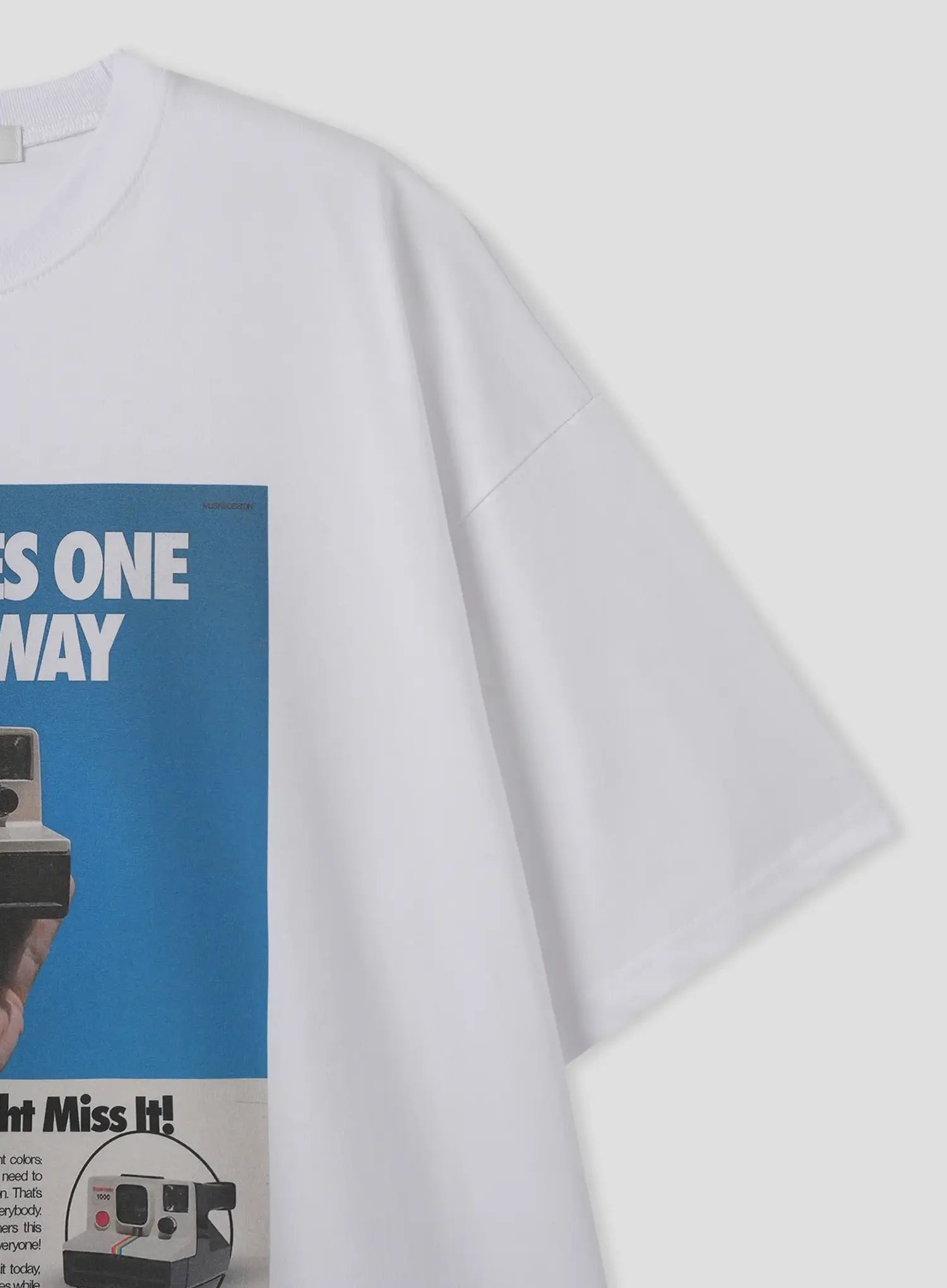 Polaroid Print Graphic T-Shirt IL516