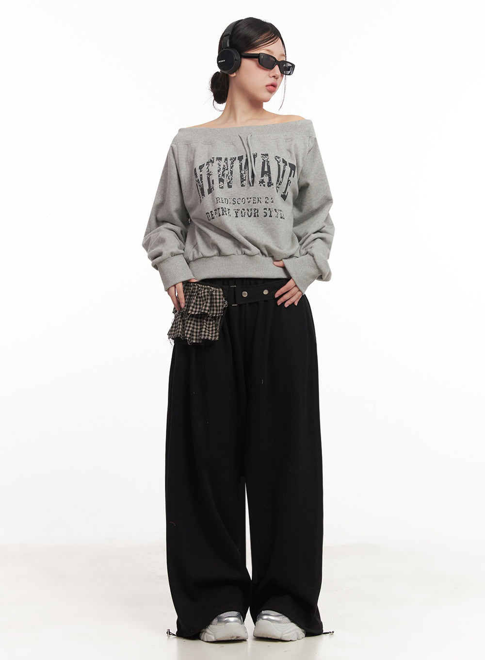 Faded Graphic Off-Shoulder String Sweatshirt IM528