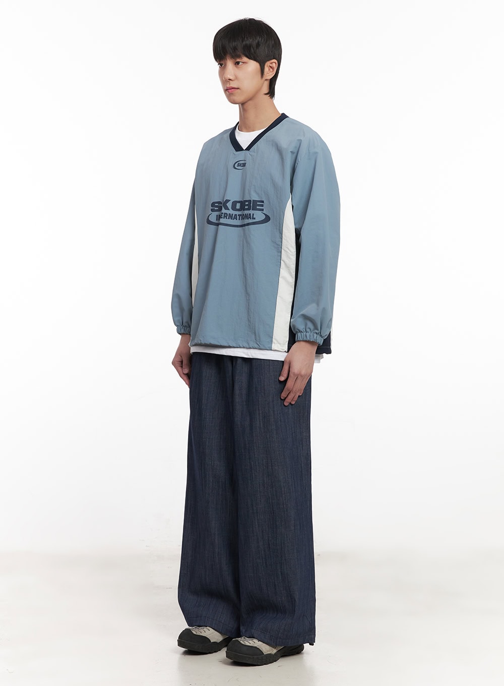 Men's V-Neck Windbreaker Sweatshirt (Light Blue) IM518