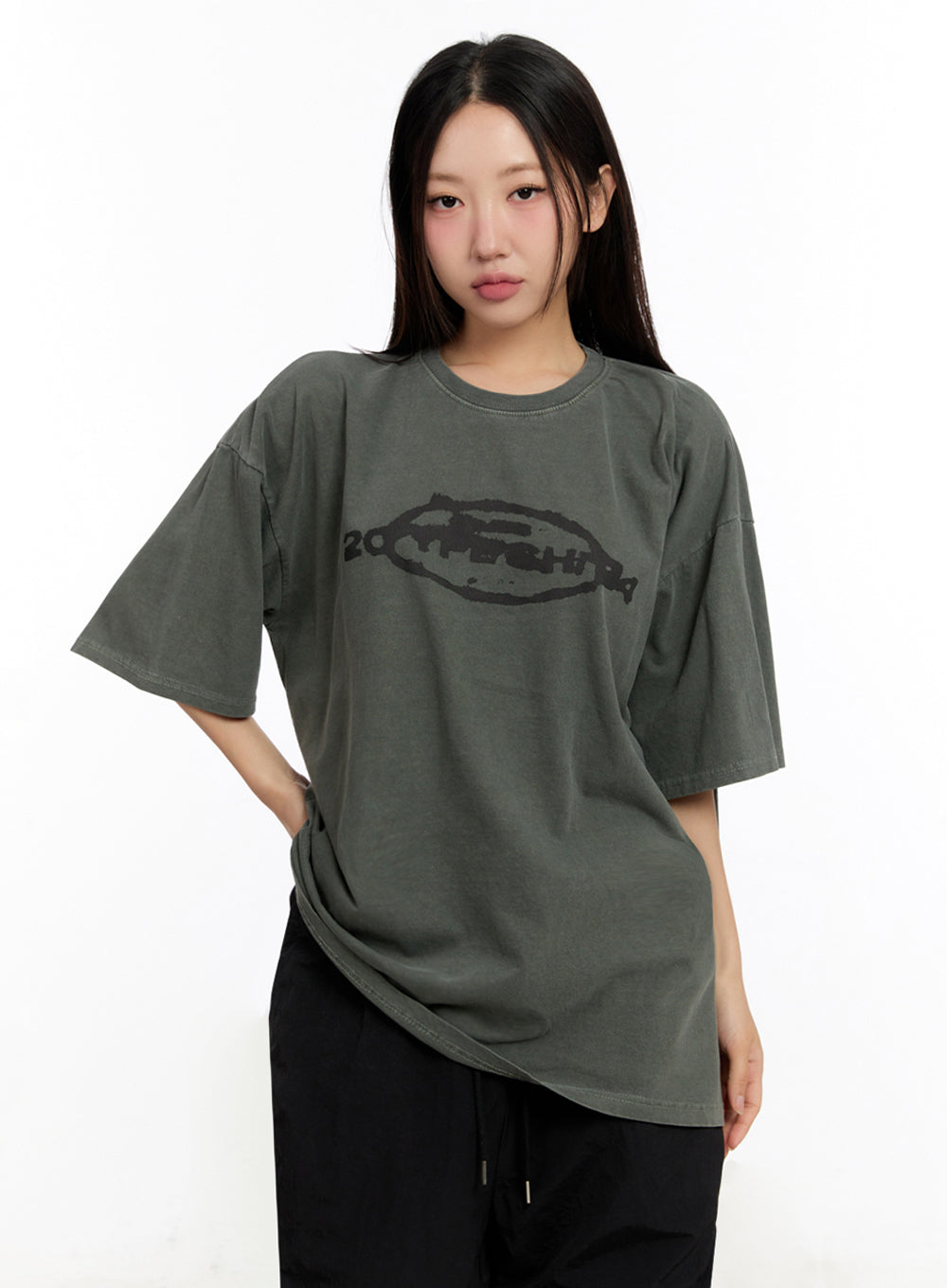 Oversized Washed Graphic Tee IU509