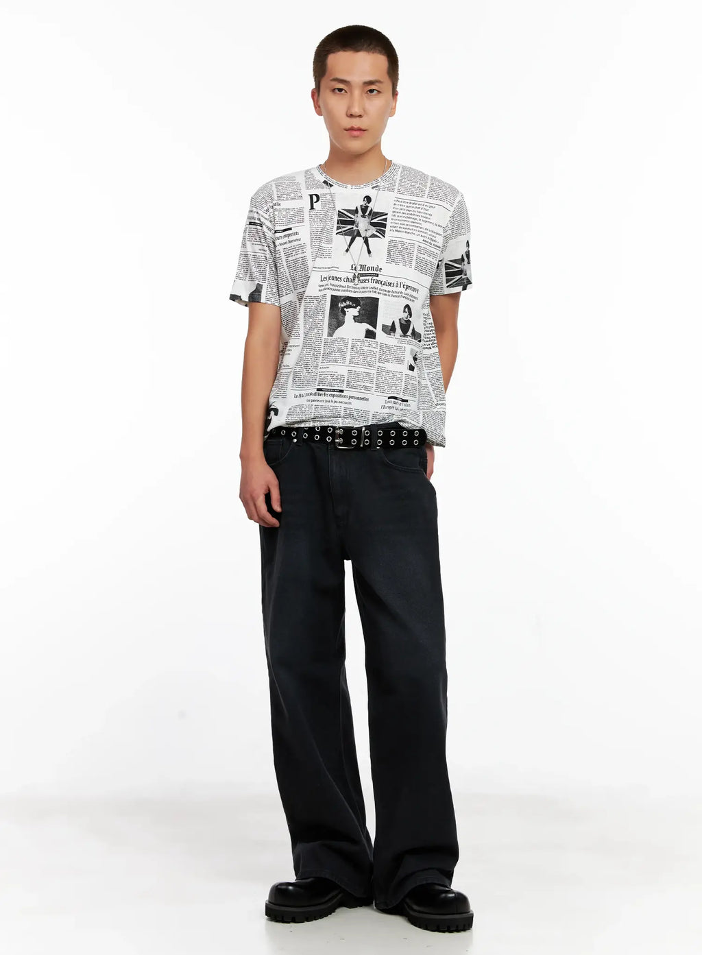 Men's Newspaper Graphic Tee IG511