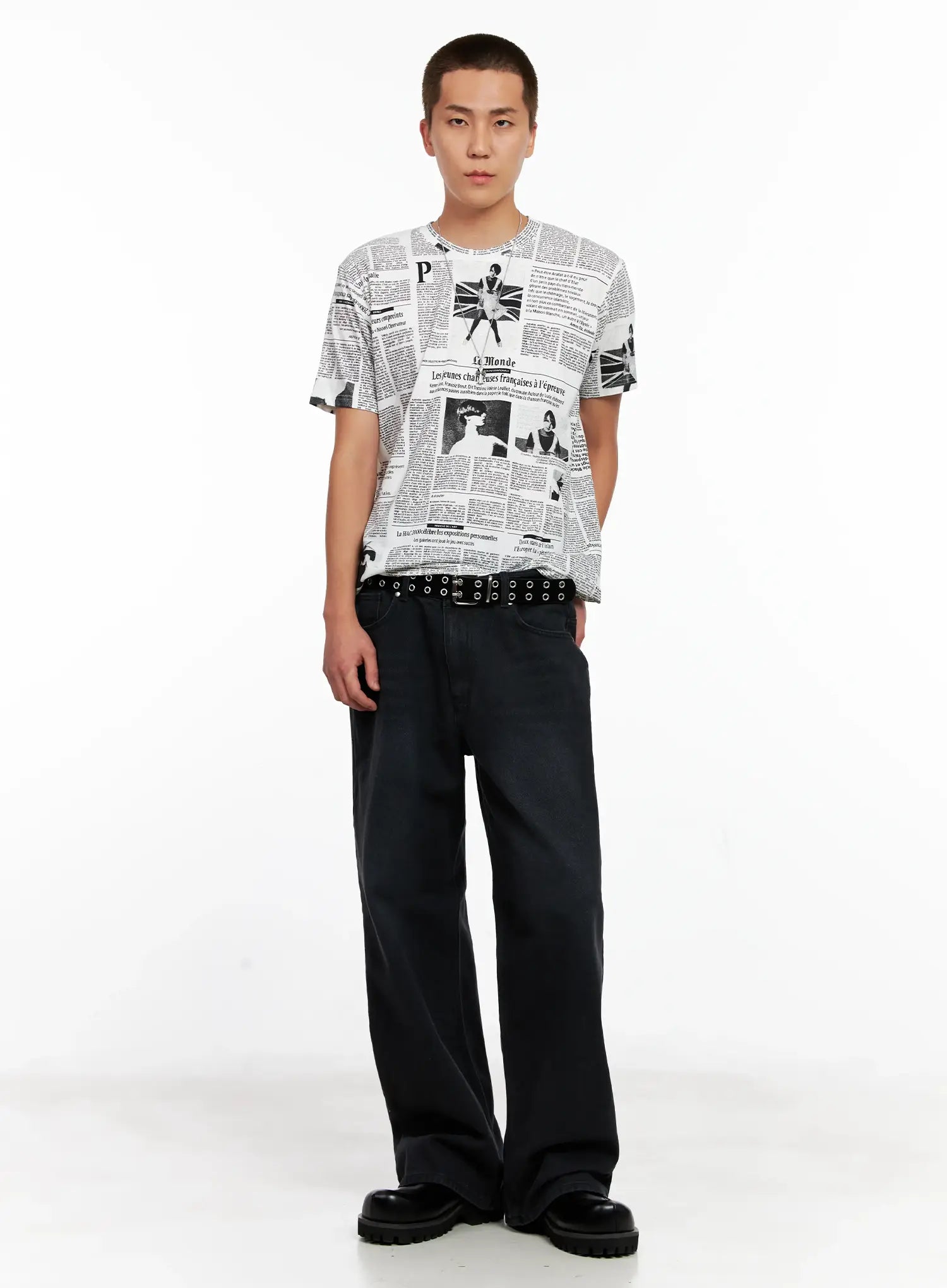 Men's Newspaper Graphic Tee IG511