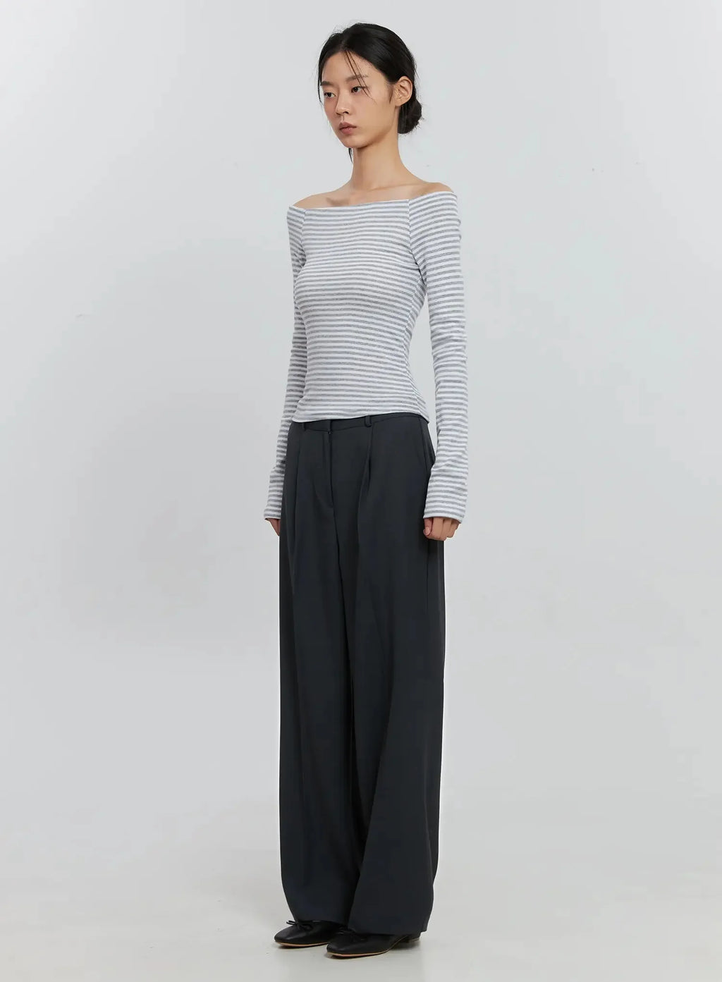 Classic Wide-Leg Trousers IS516