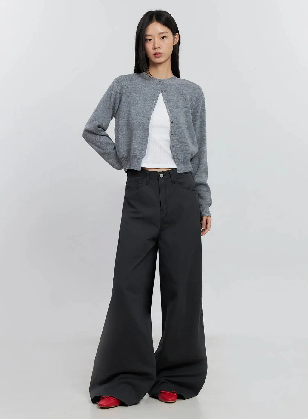 Classic Button-up Cardigan IS515