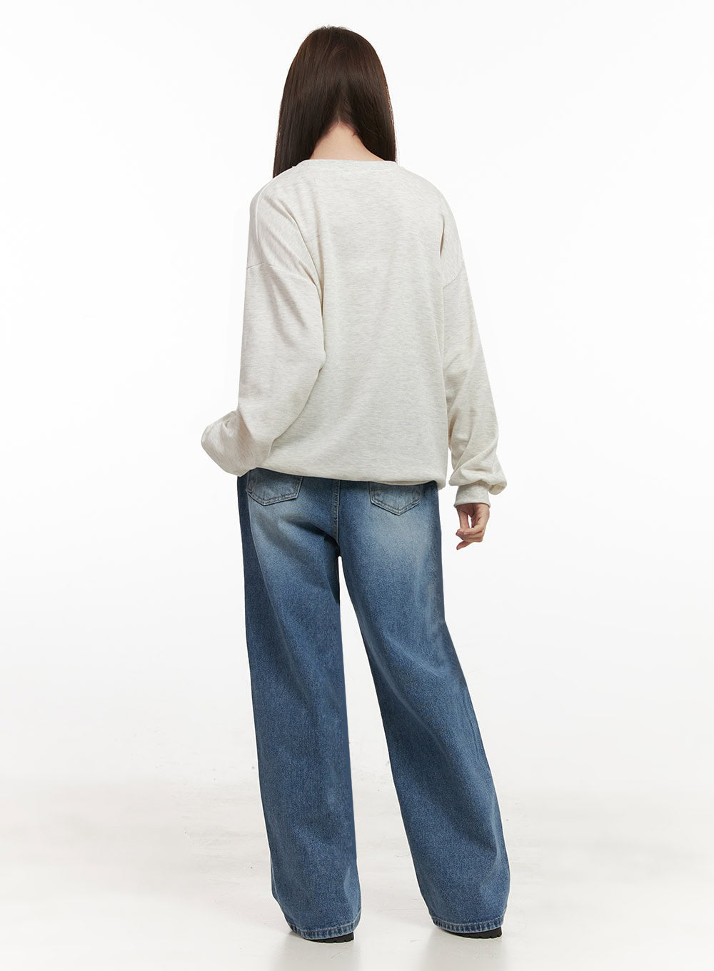 Cozy Embroidered Sweatshirt IJ530