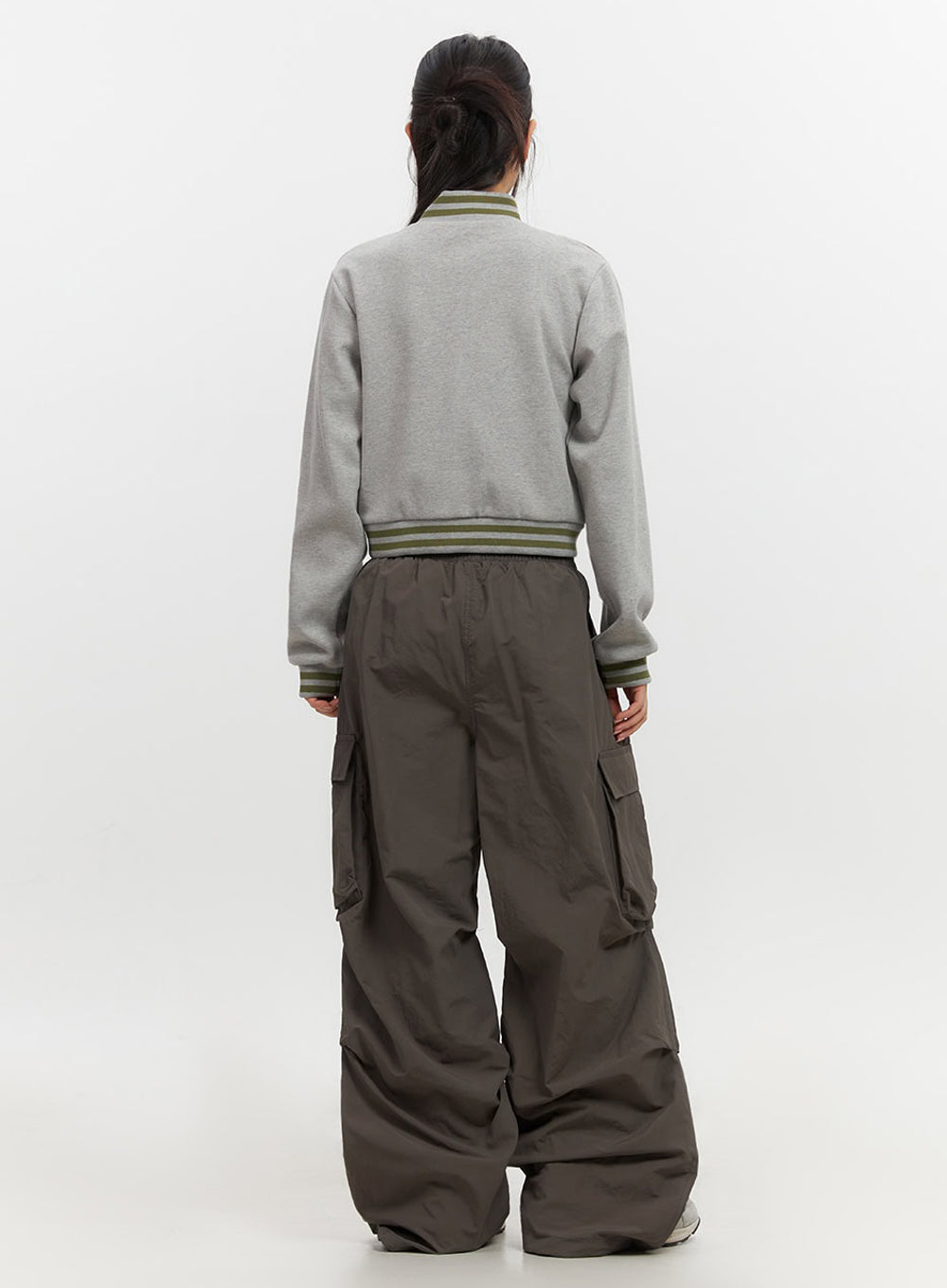 Pocketed Wide-Leg Cargo Pants IF510