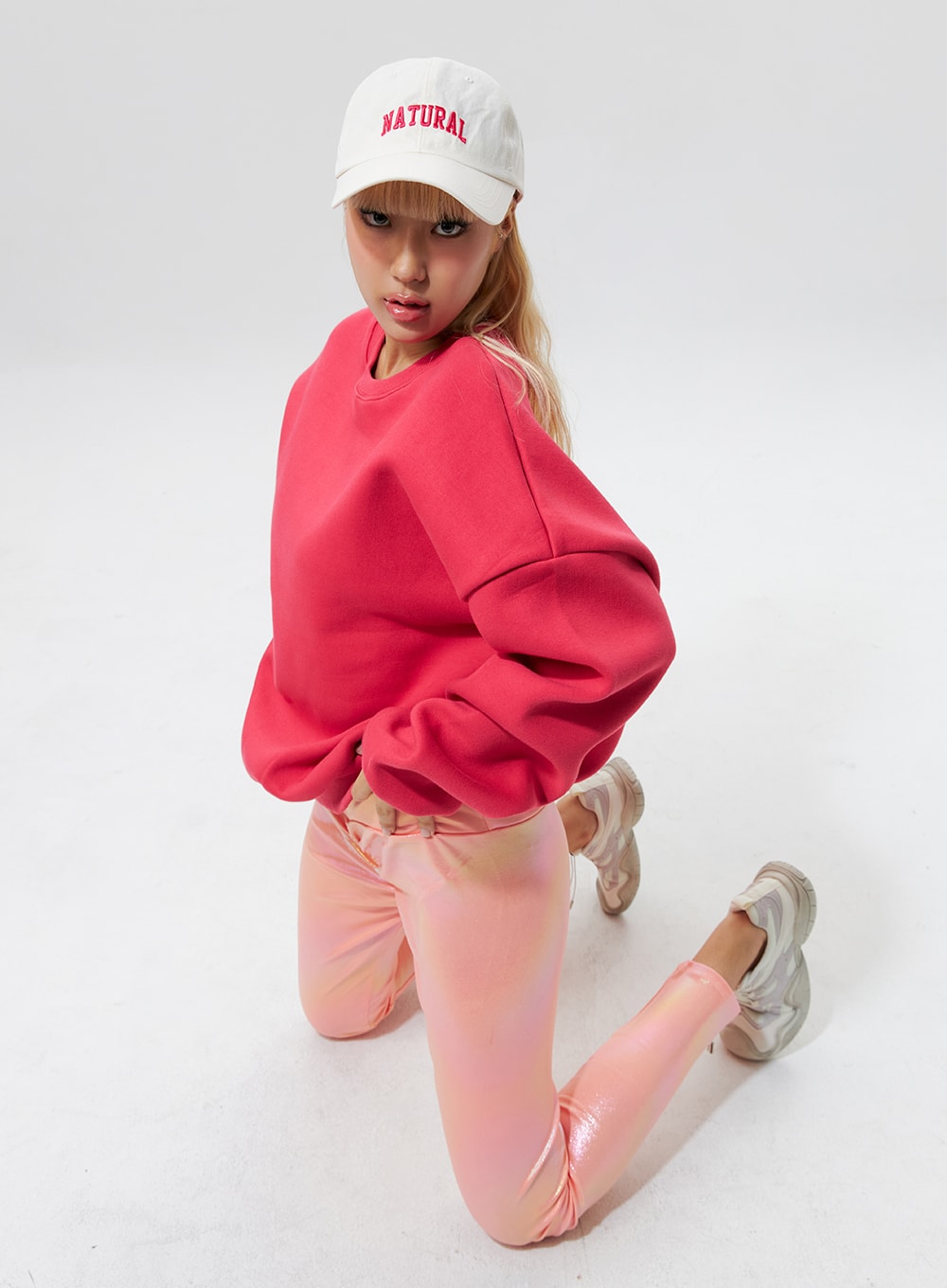 Comfy Cotton Round-Neck Sweatshirt IG324