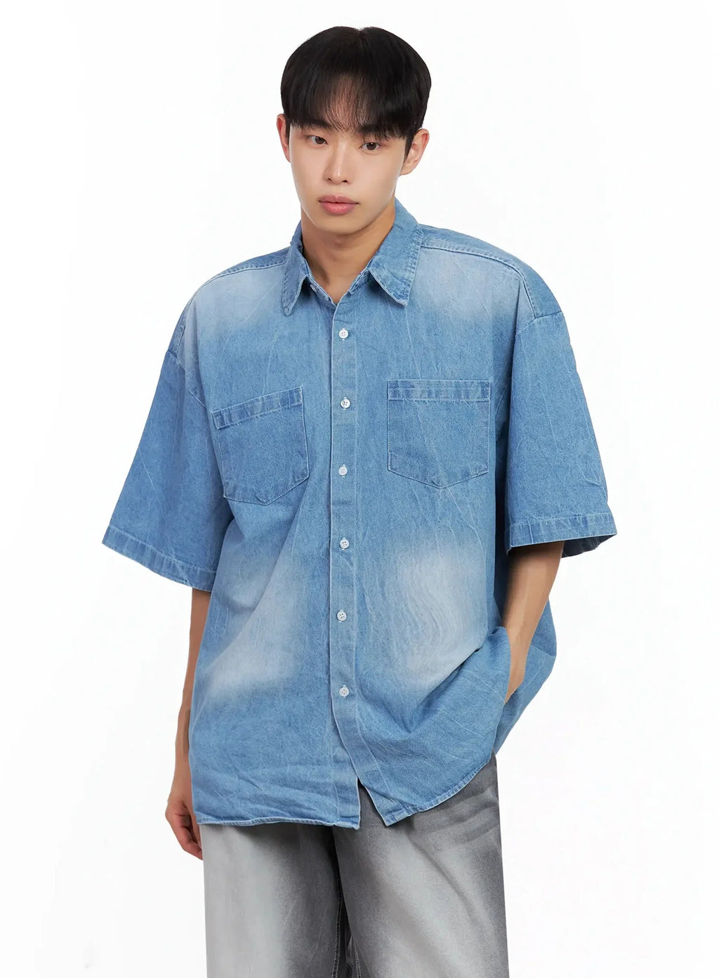 Men's Washed Denim Button-Up Top IL516