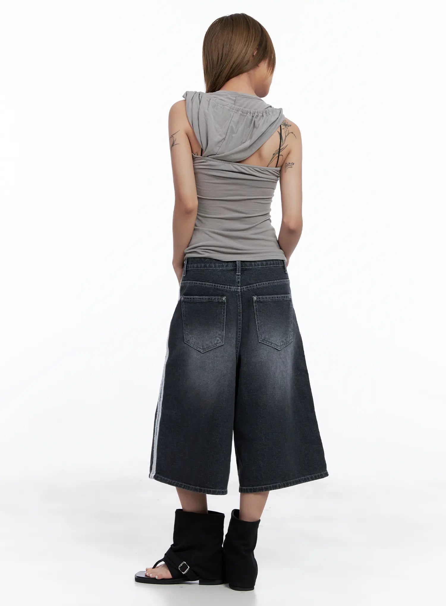 String Hooded Sleeveless Top CL510