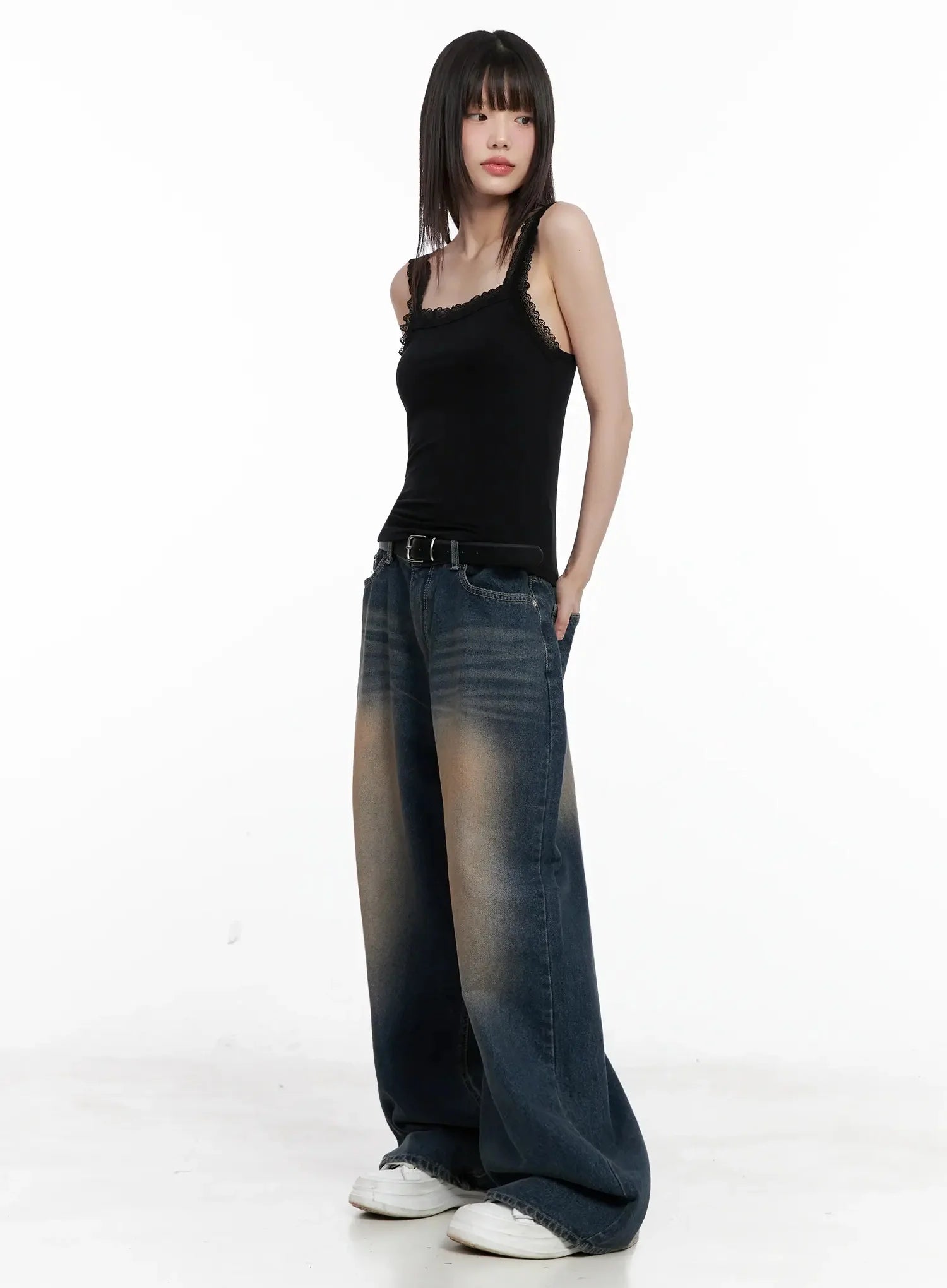 Solji Acid Washed Wide-Leg Jeans IL531