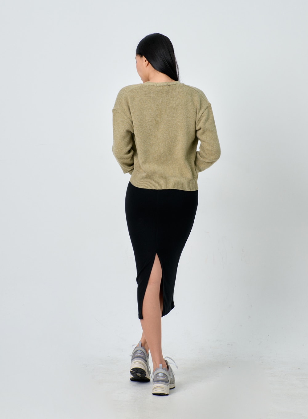 V-Neck Knit Cardigan IJ330