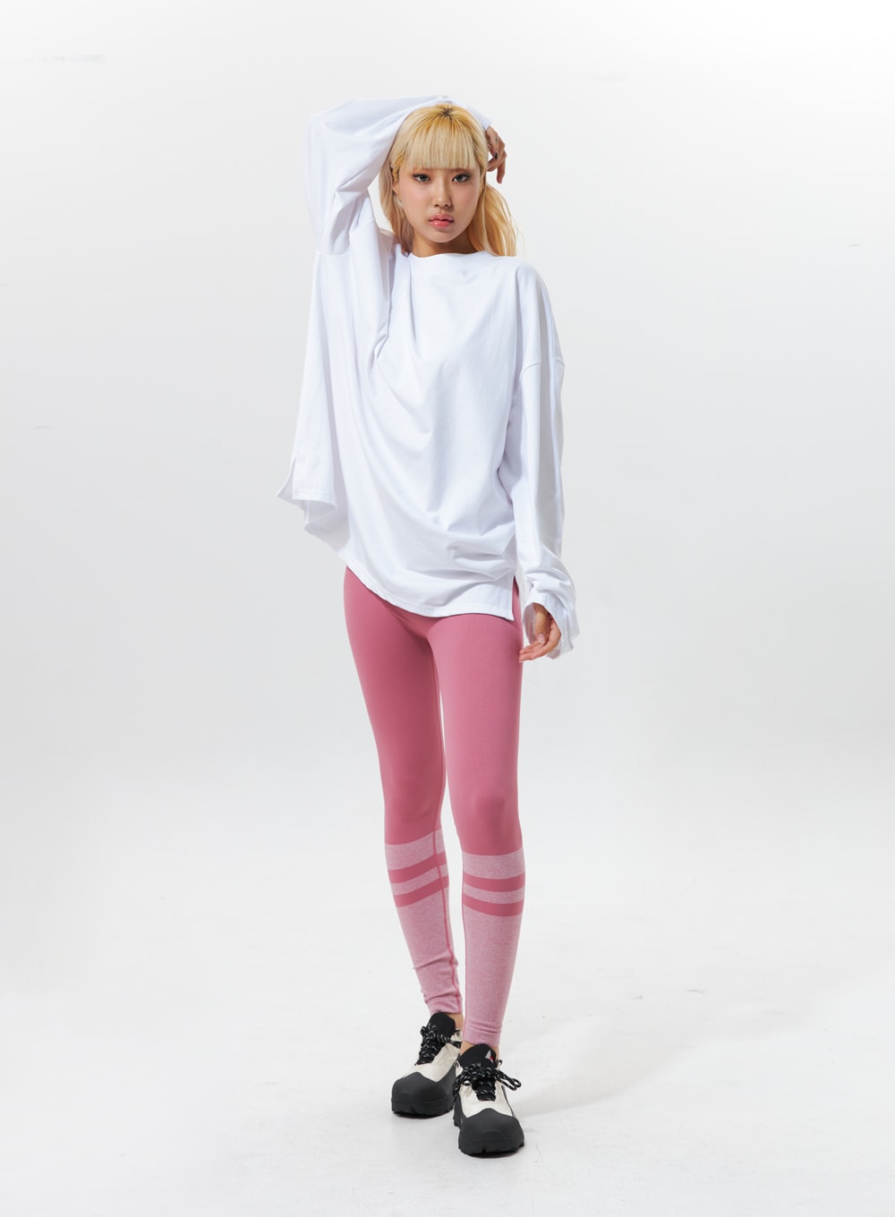 Loose-Fit Basic Long-Sleeve Tee IG320