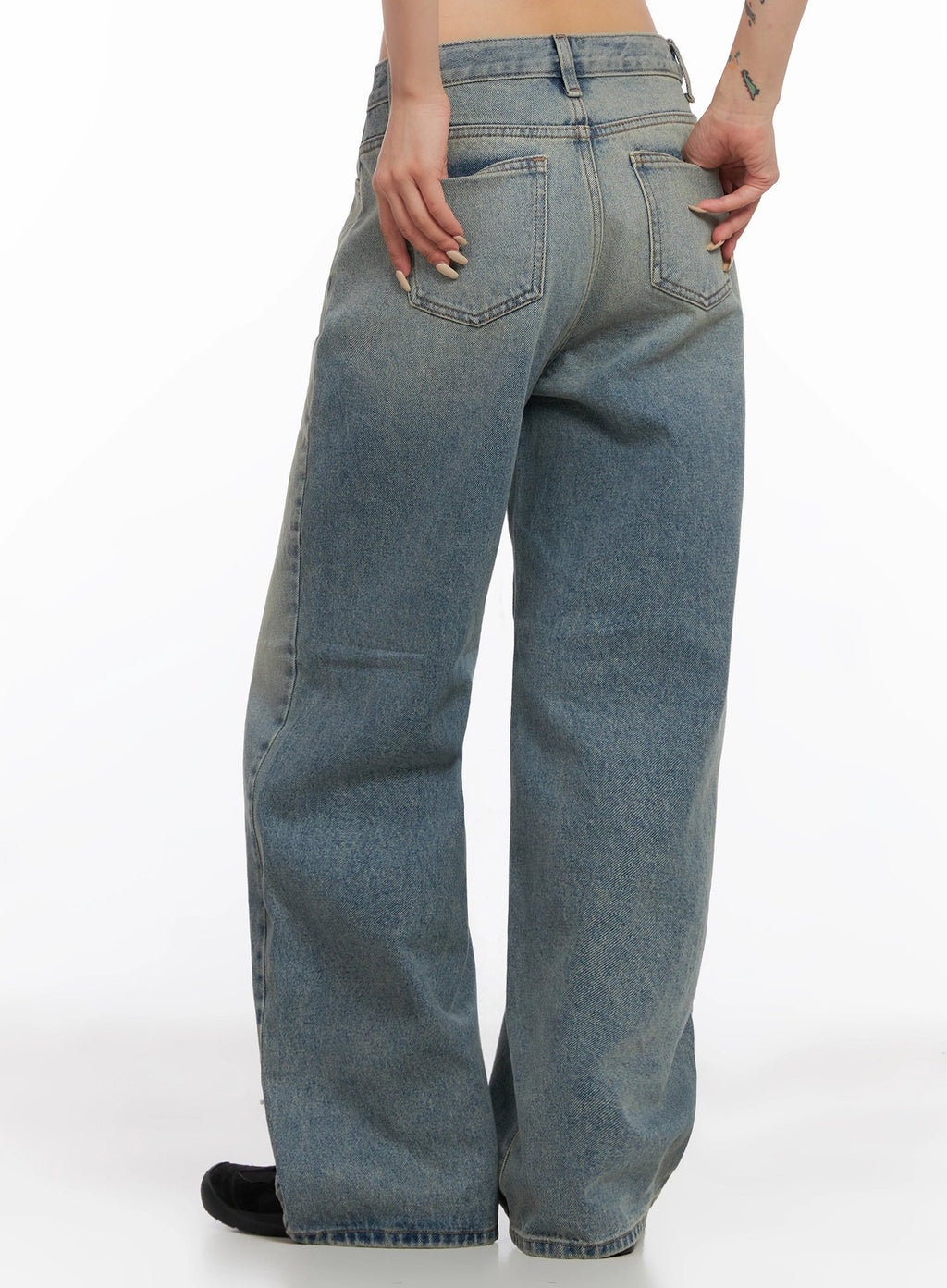 Elani Light Washed Wide Leg Jeans IS508