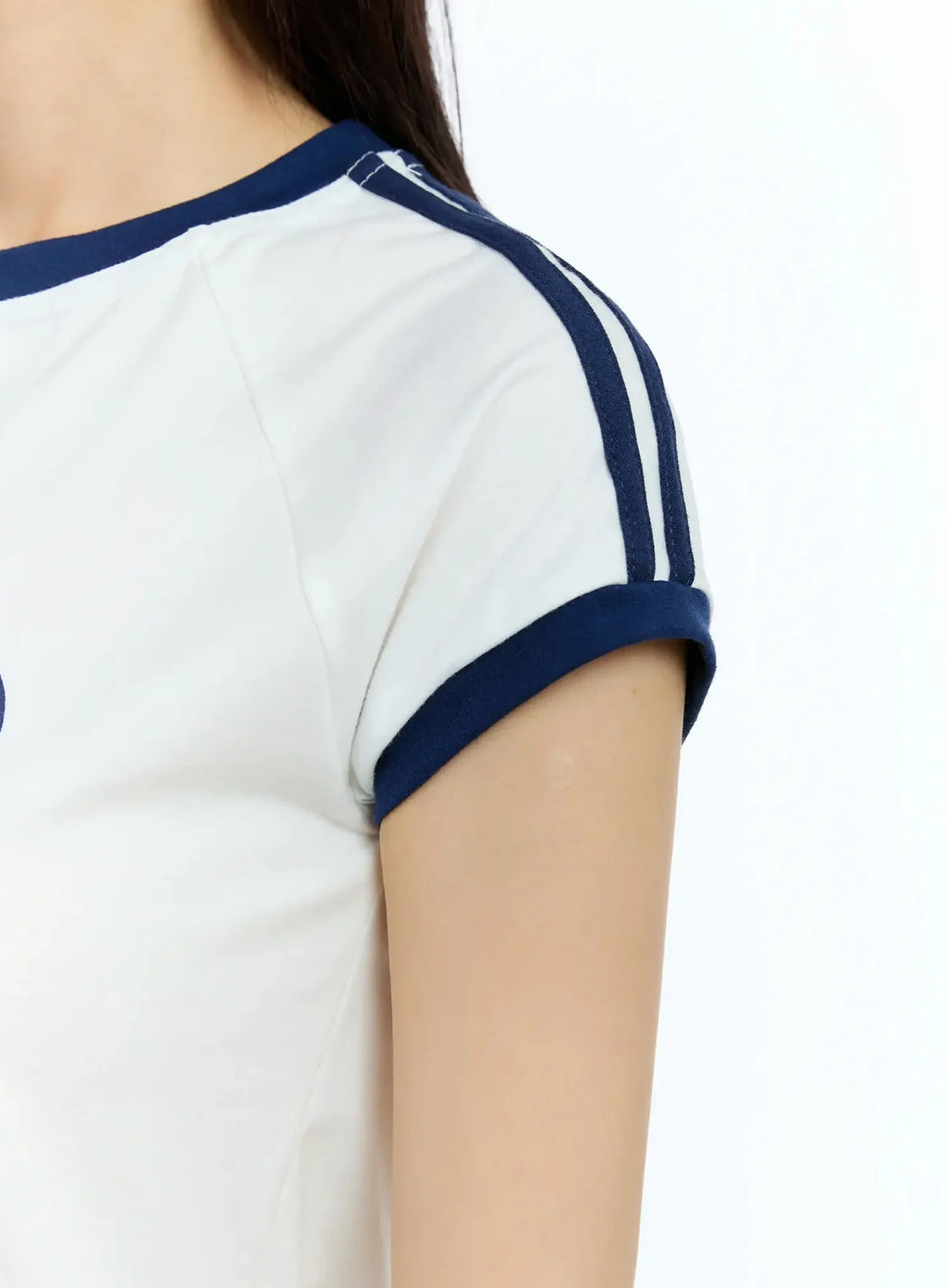 Graphic Two-Tone Tee IU523