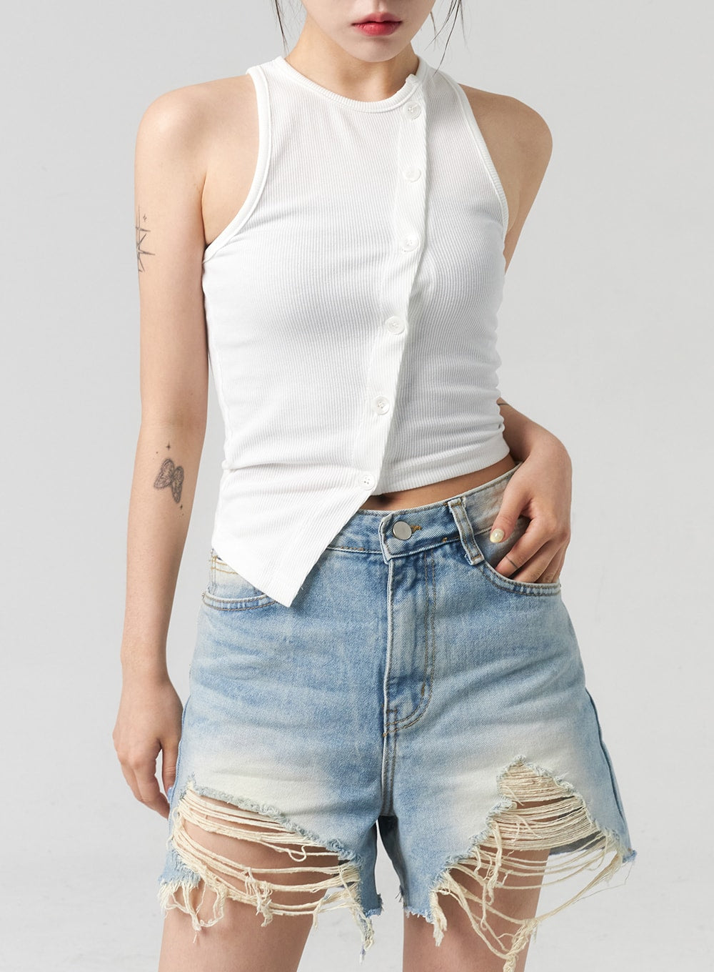 Light Ripped Denim Shorts CL318