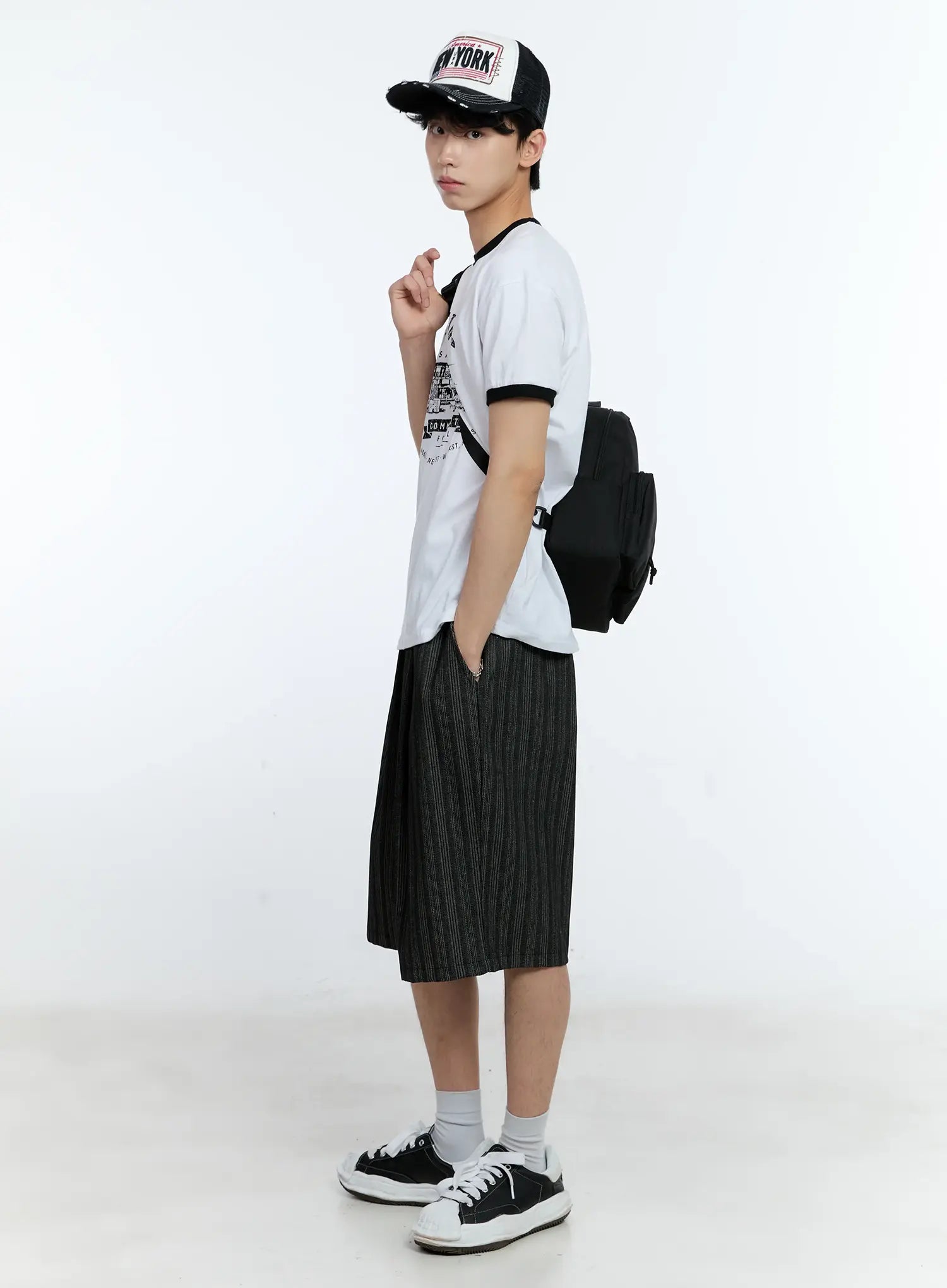 Men's Striped Pintuck Shorts IL529