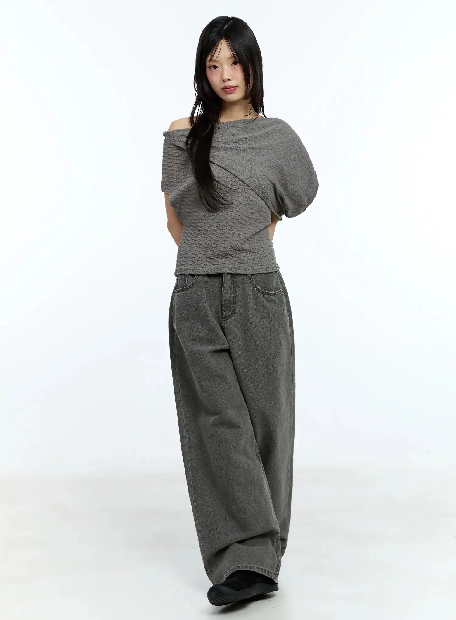 Asymmetric One-Shoulder Loose-Fit Top IU525