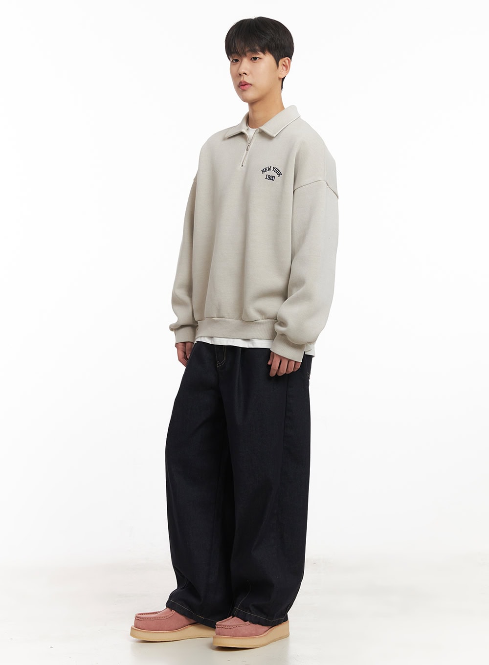 Men's Embroidered Half-Zip Sweatshirt IM517