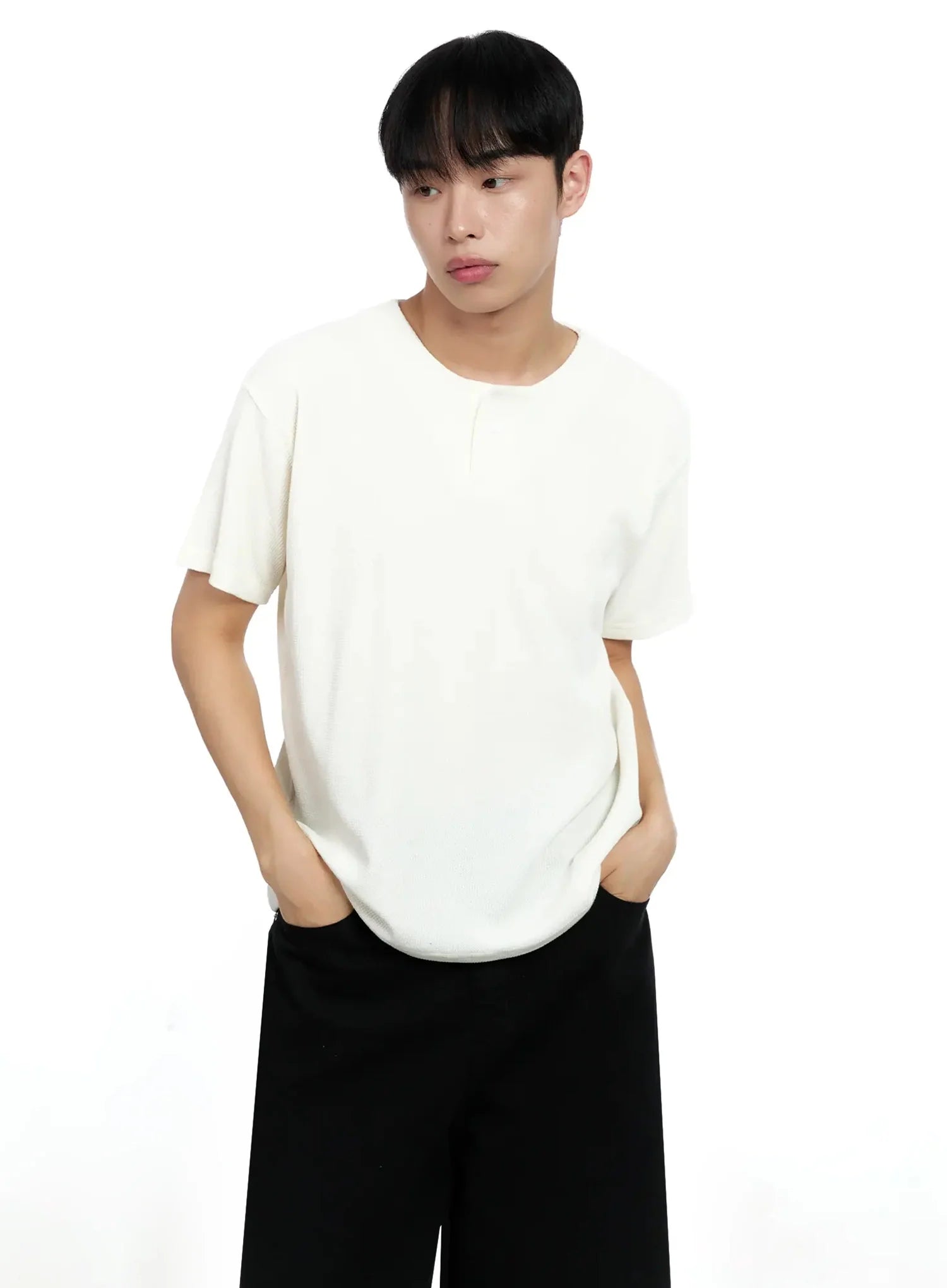 Men's Textured Henley T-shirt IG520