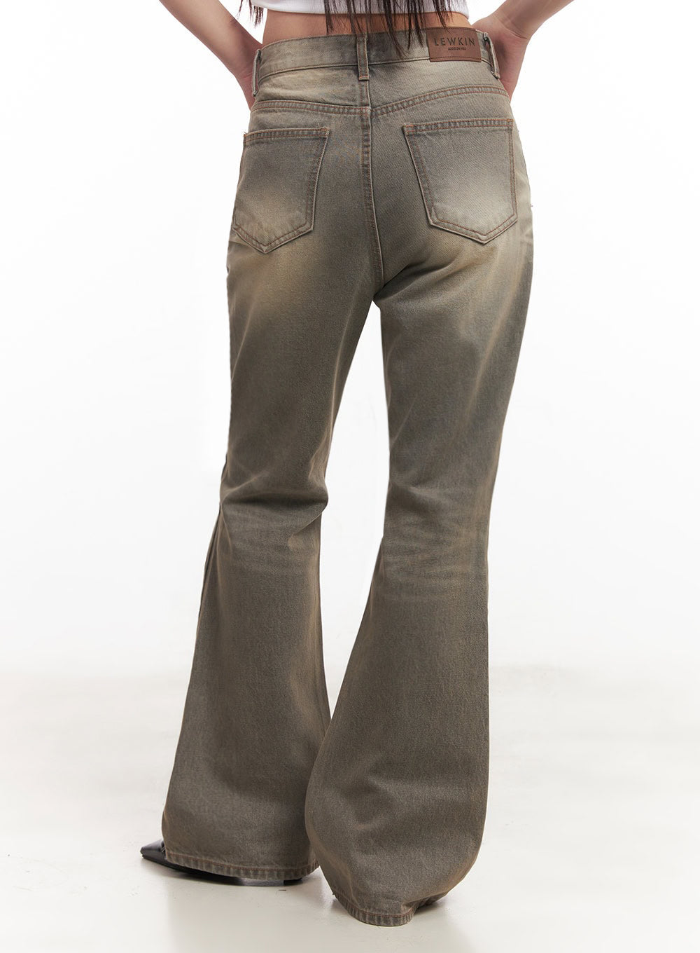 Sherry Washed Slim-Fit Bootcut Jeans IM528