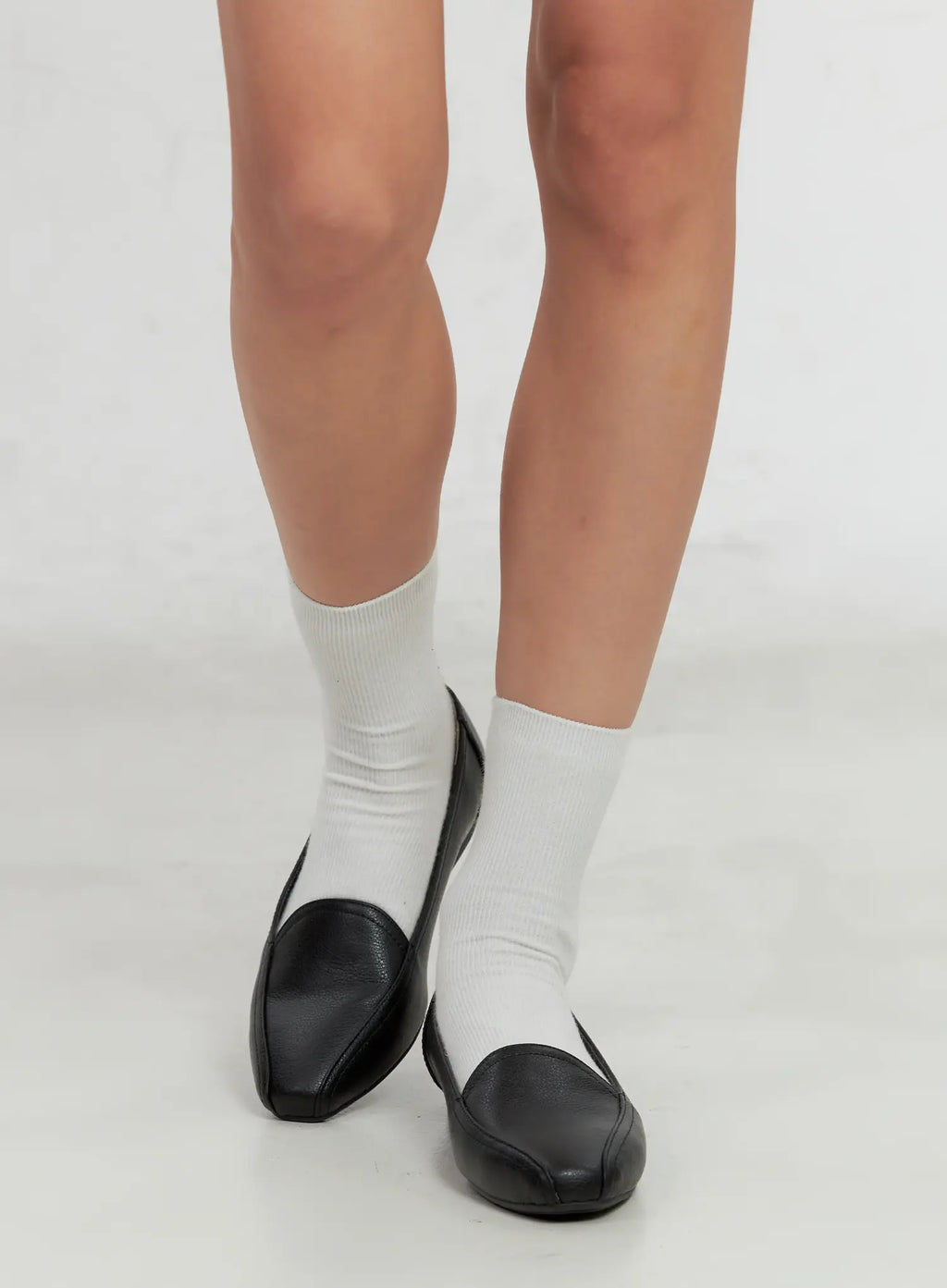 Soft Faux-Leather Loafers IS516