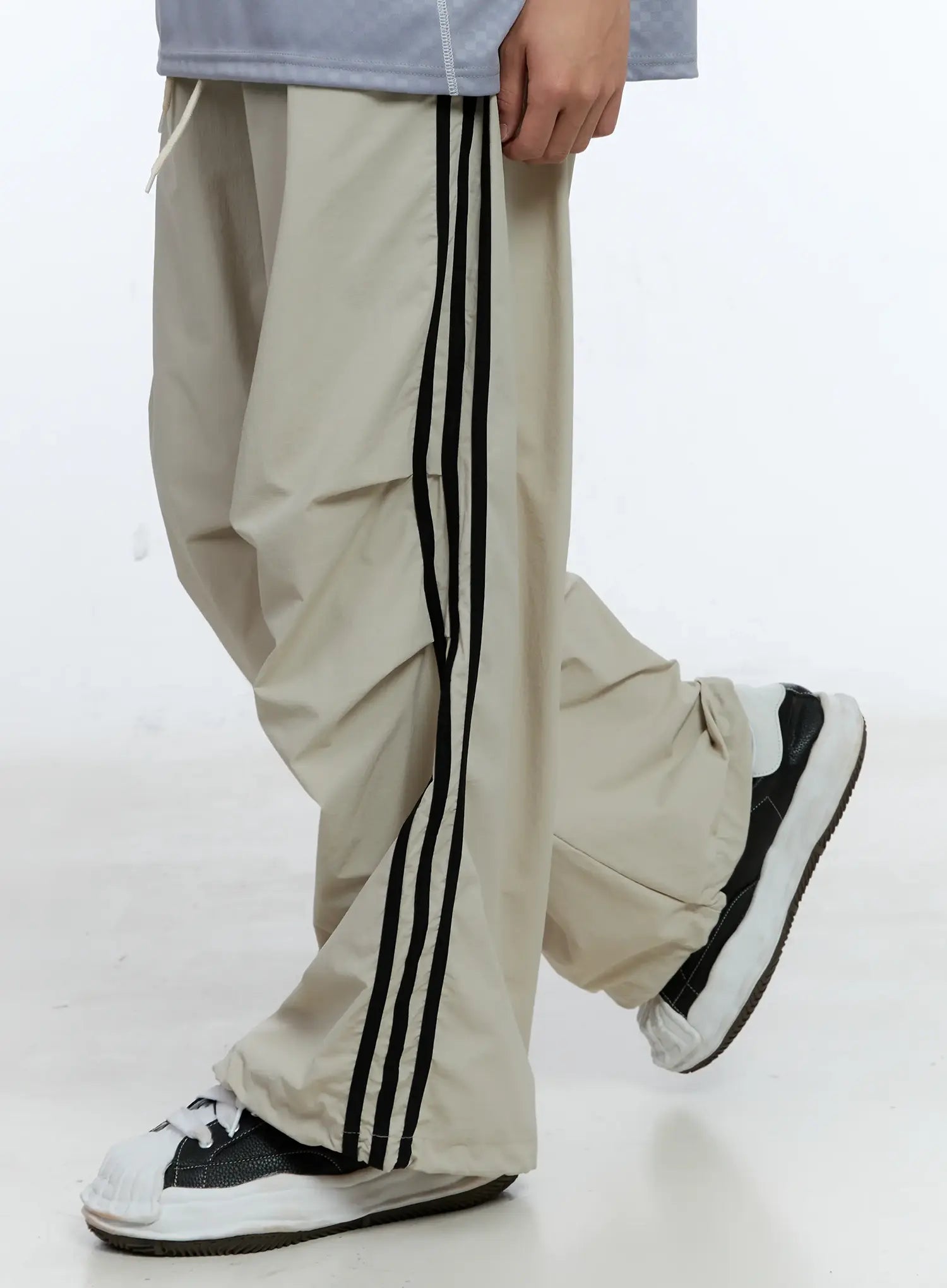 Men's Parachute Nylon Track Pants IL515