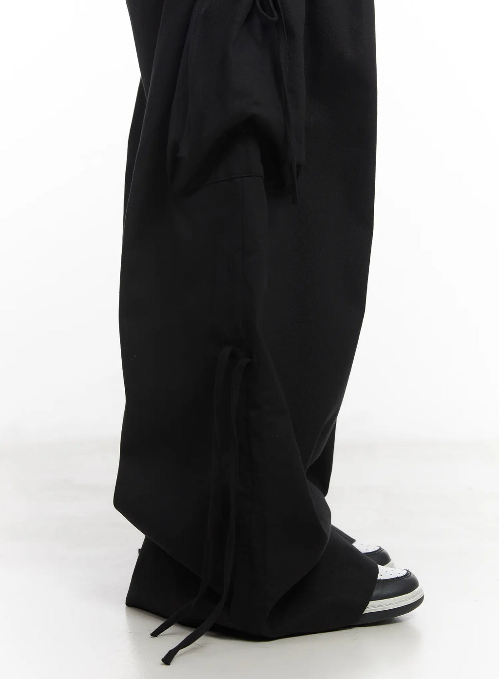 Strap Cargo Wide-Leg Pants CU518