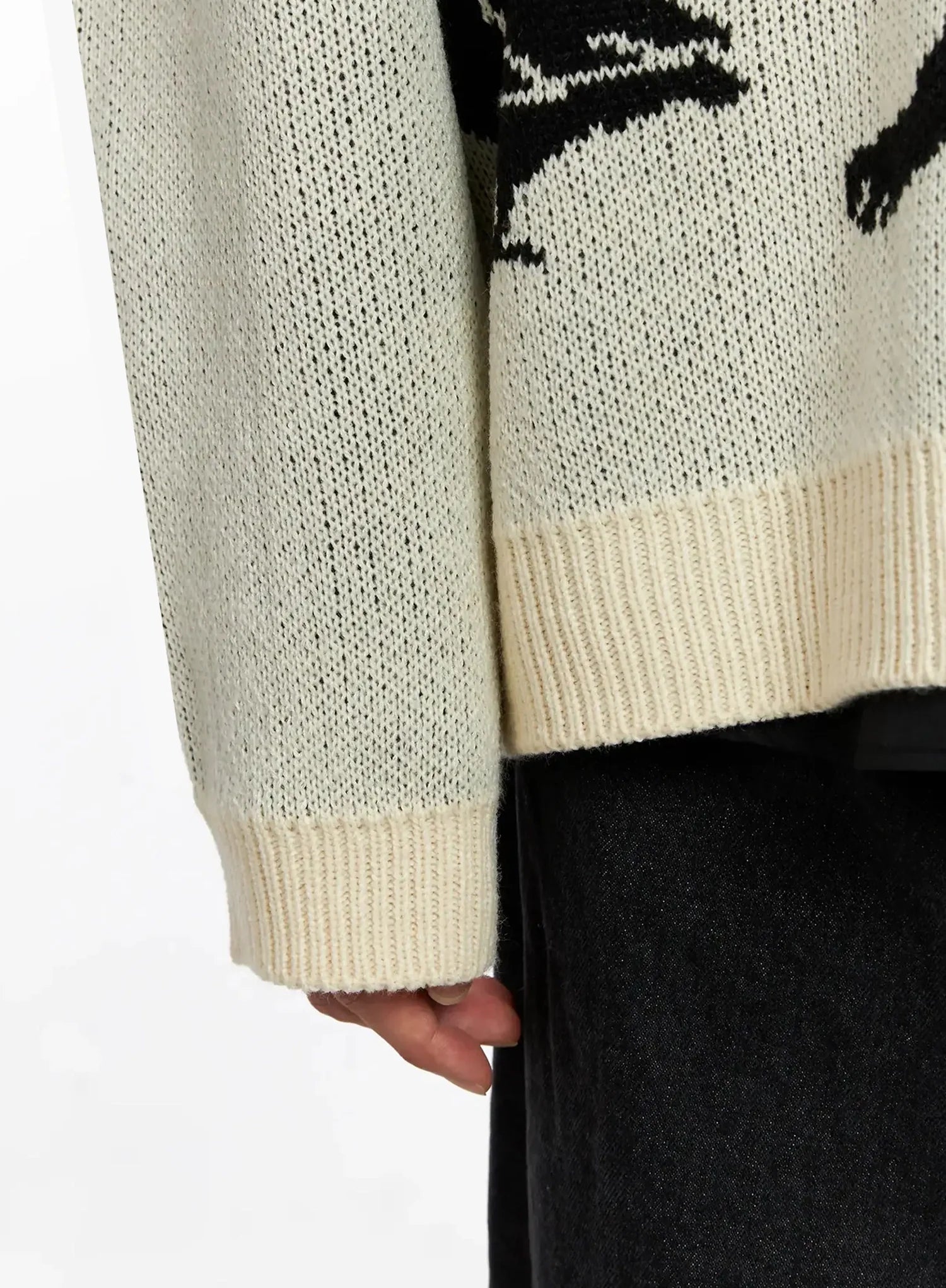 Men's Oversized Graphic Knit Sweater IO517