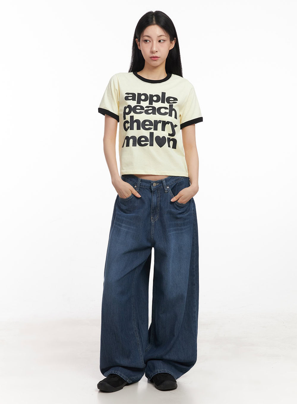 Contrast Graphic Crop Top IY529