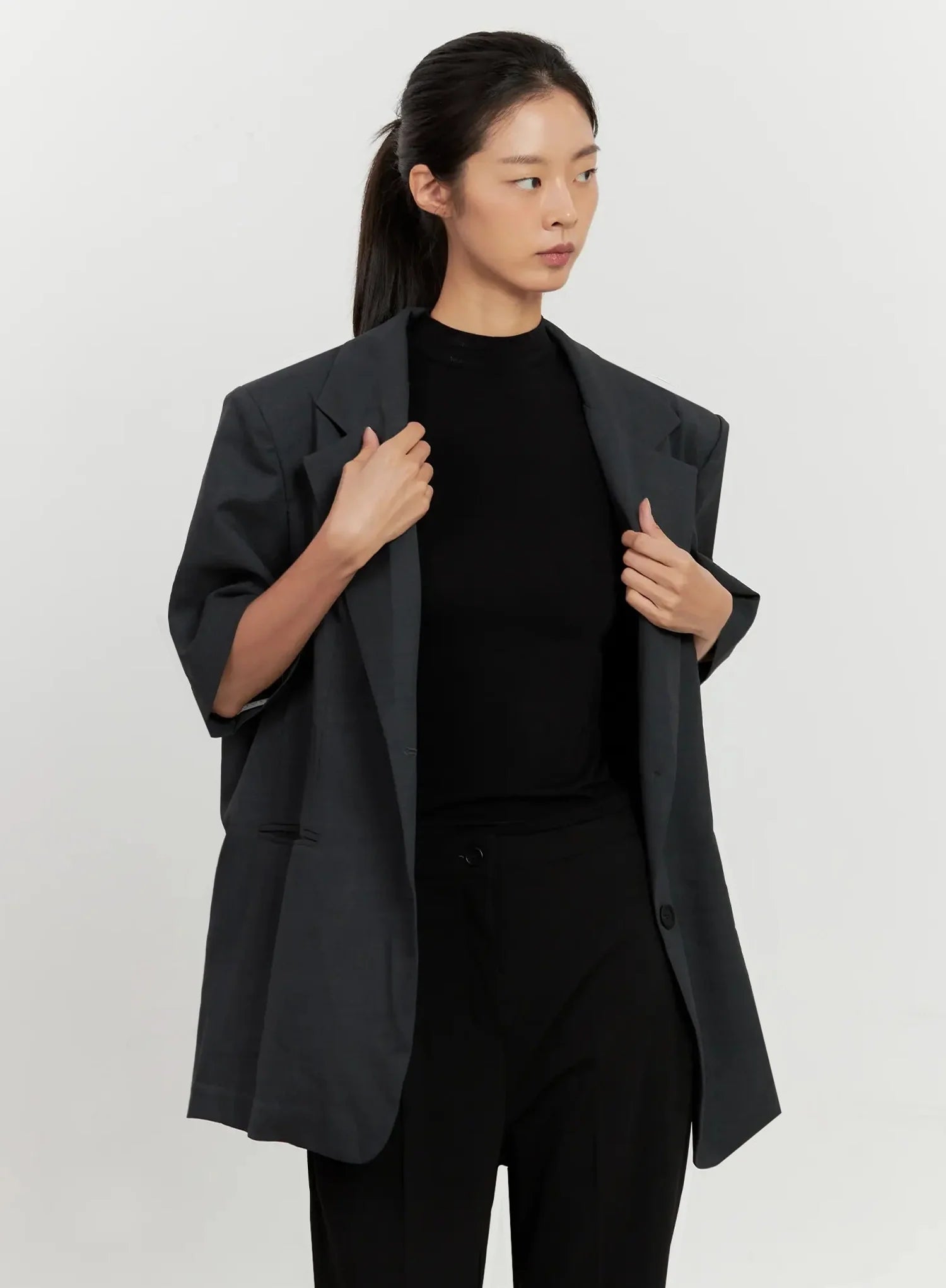 Short-Sleeve Blazer Jacket IL528