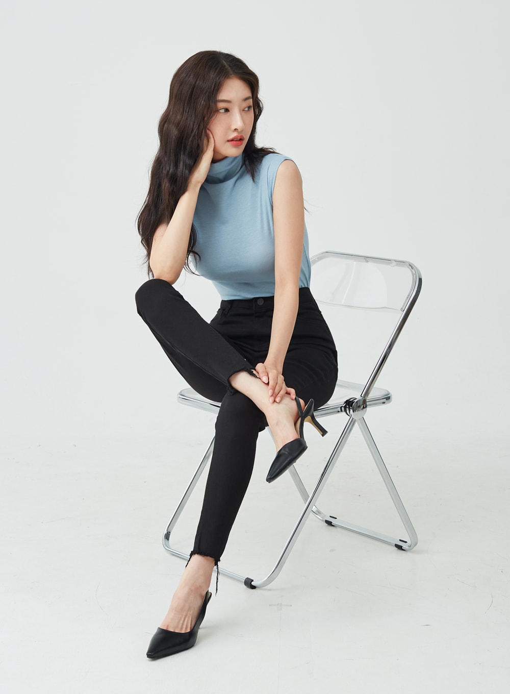 Half Neck Sleeveless T-Shirt IU26