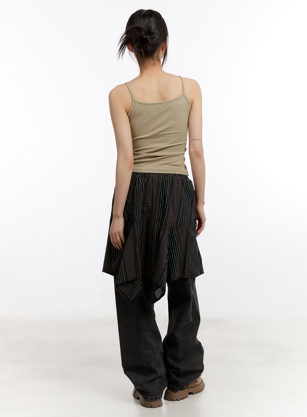 Mesh Knit Sweater with Belt and Tank Top CA508