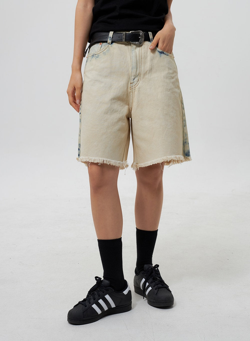 Basic Graphic Tee CY325