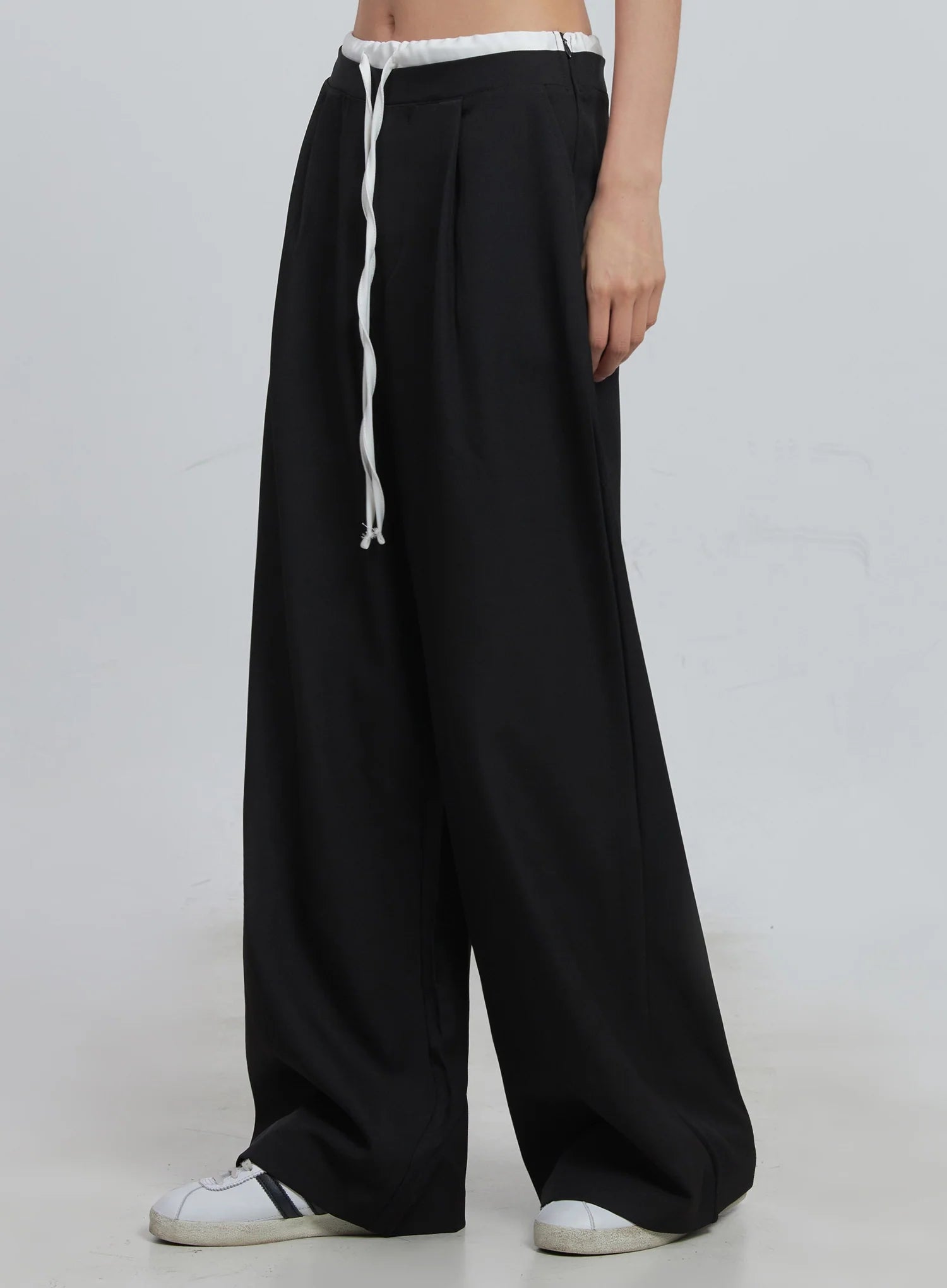 Layered Pintuck Wide-Leg Pants IU512
