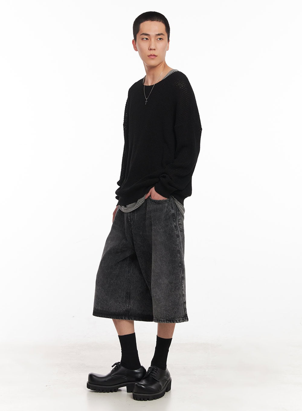 Men's Washed Wide-Fit Jorts IY505